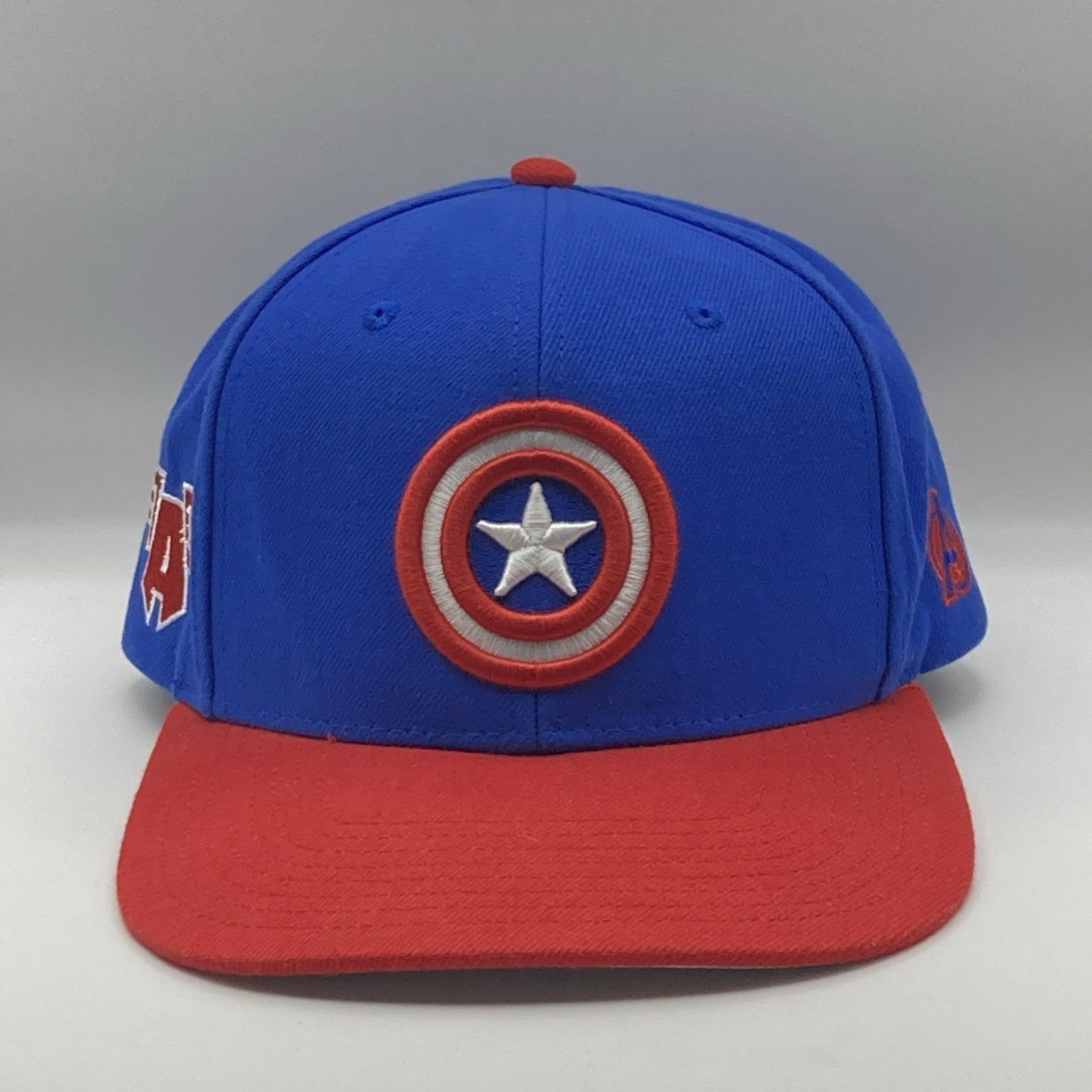 Lids Lids Exclusive MARVEL CAPTAIN AMERICA Snapback Hat Cap Size ONE SIZE - 1 Thumbnail