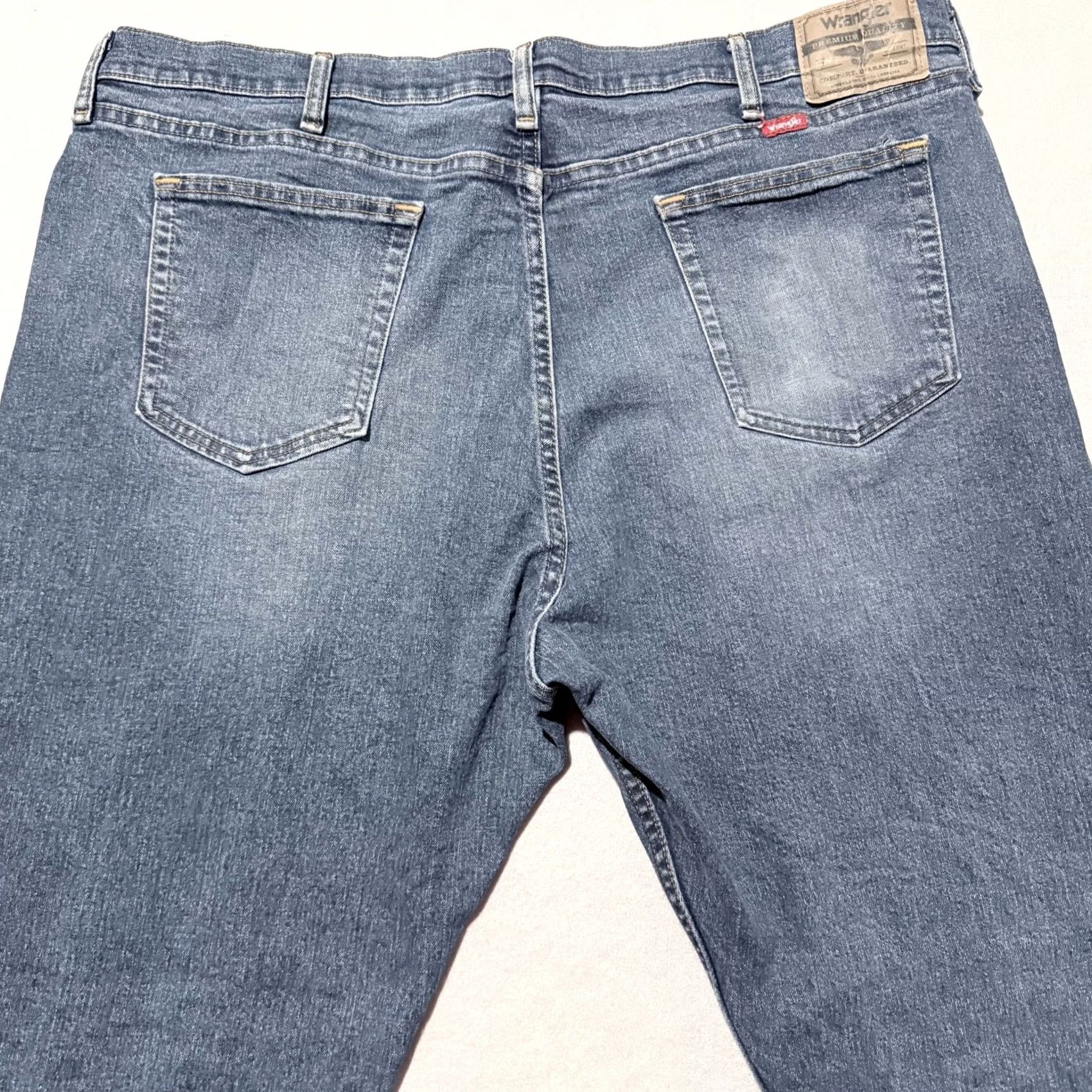 Wrangler Wrangler Jeans Blue Denim High-Rise Classic Straight Fit Zip Fly 42X29 Jeans Men 42 Blue Vintage Wrangler Jeans Mens 42X29 Size US 42 / EU 58 - 4 Thumbnail