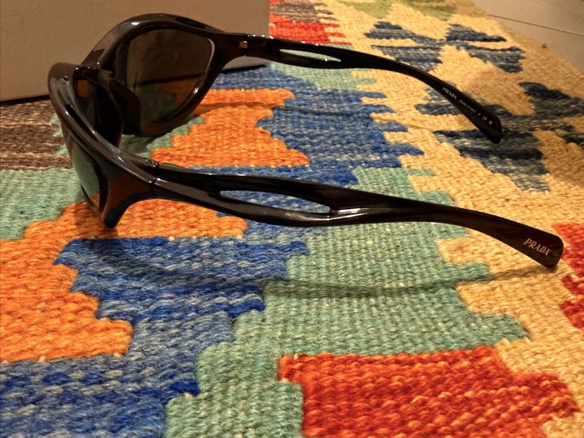 Prada Prada A26S Runway Sunglasses Size ONE SIZE - 8 Thumbnail