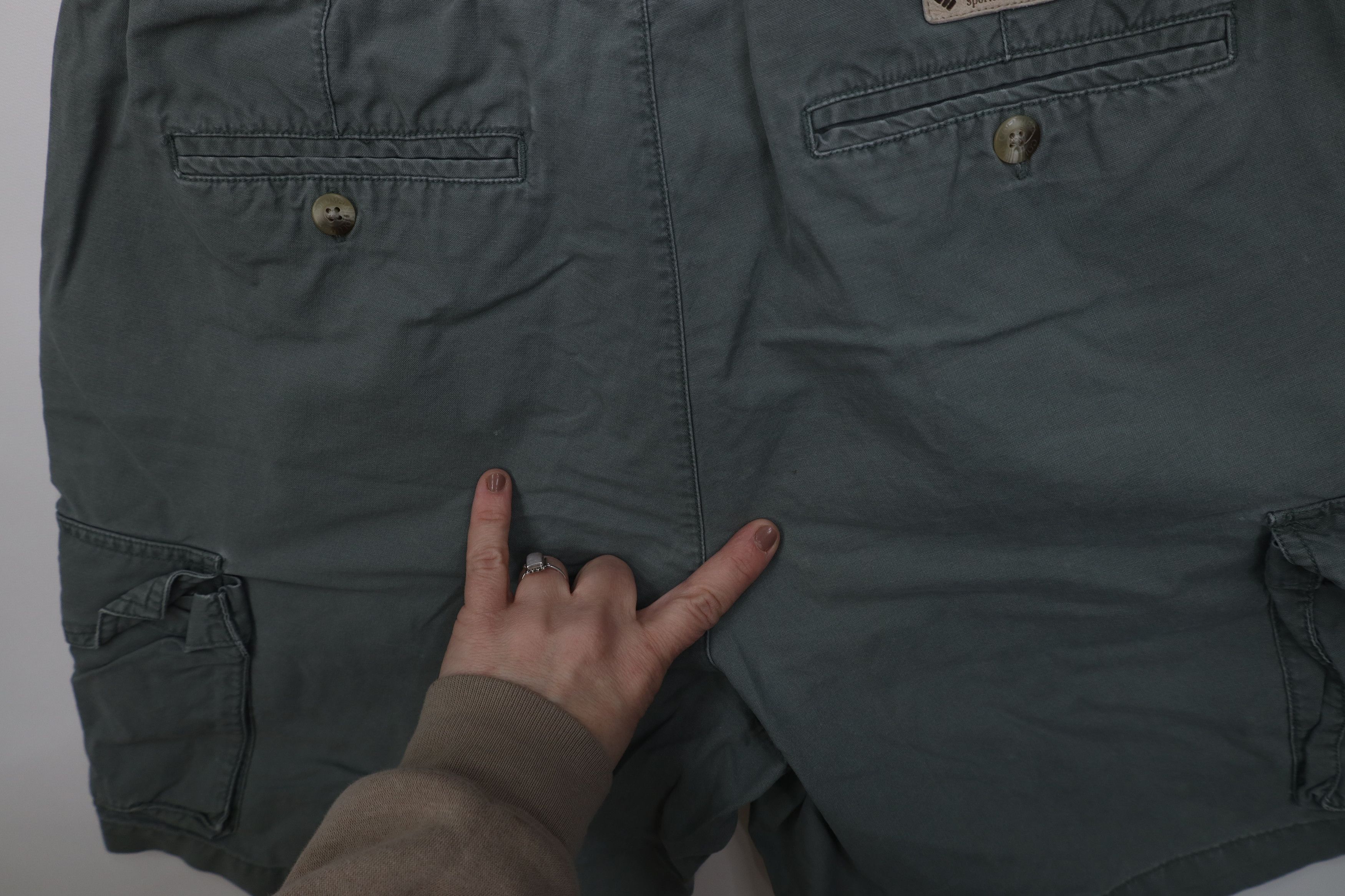 Columbia Vintage 90s Columbia Above Knee Cargo Shorts Green Cotton Size US 32 / EU 48 - 14 Thumbnail