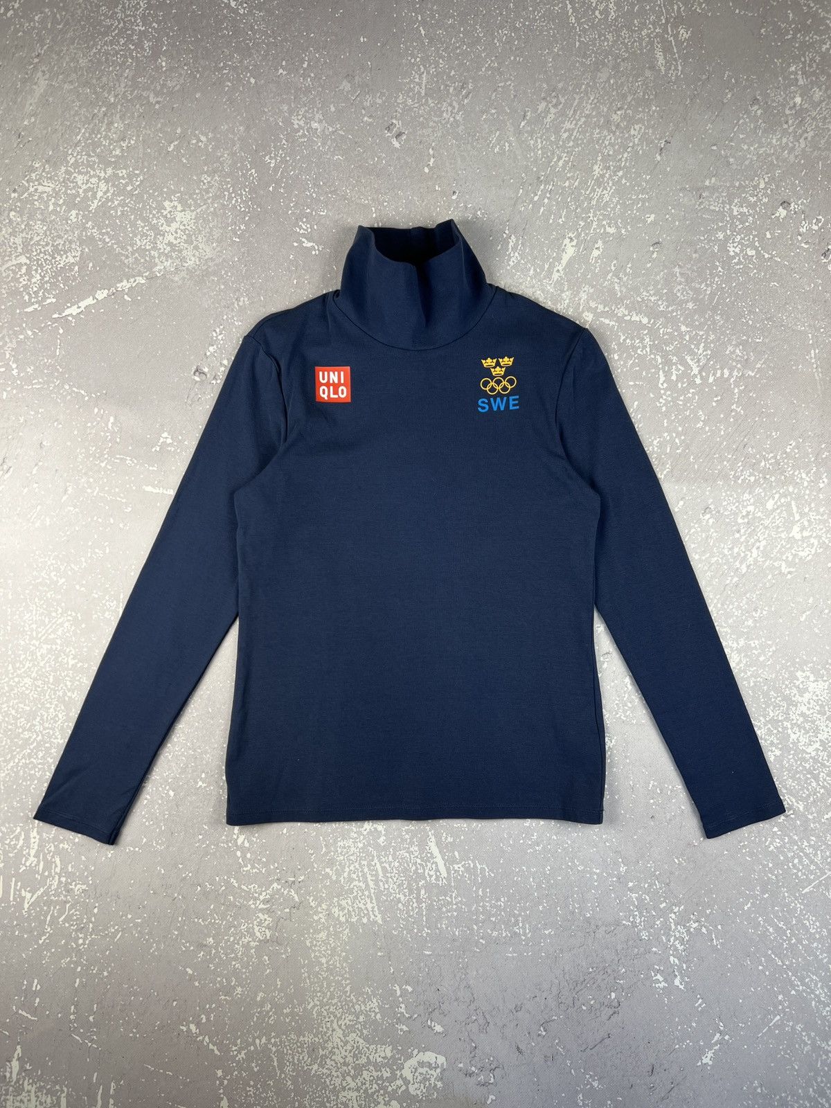Uniqlo UNIQLO Sweden Athlete Olympic Turtle Mock Neck L/S Mens S Size US S / EU 44-46 / 1 - 1 Thumbnail