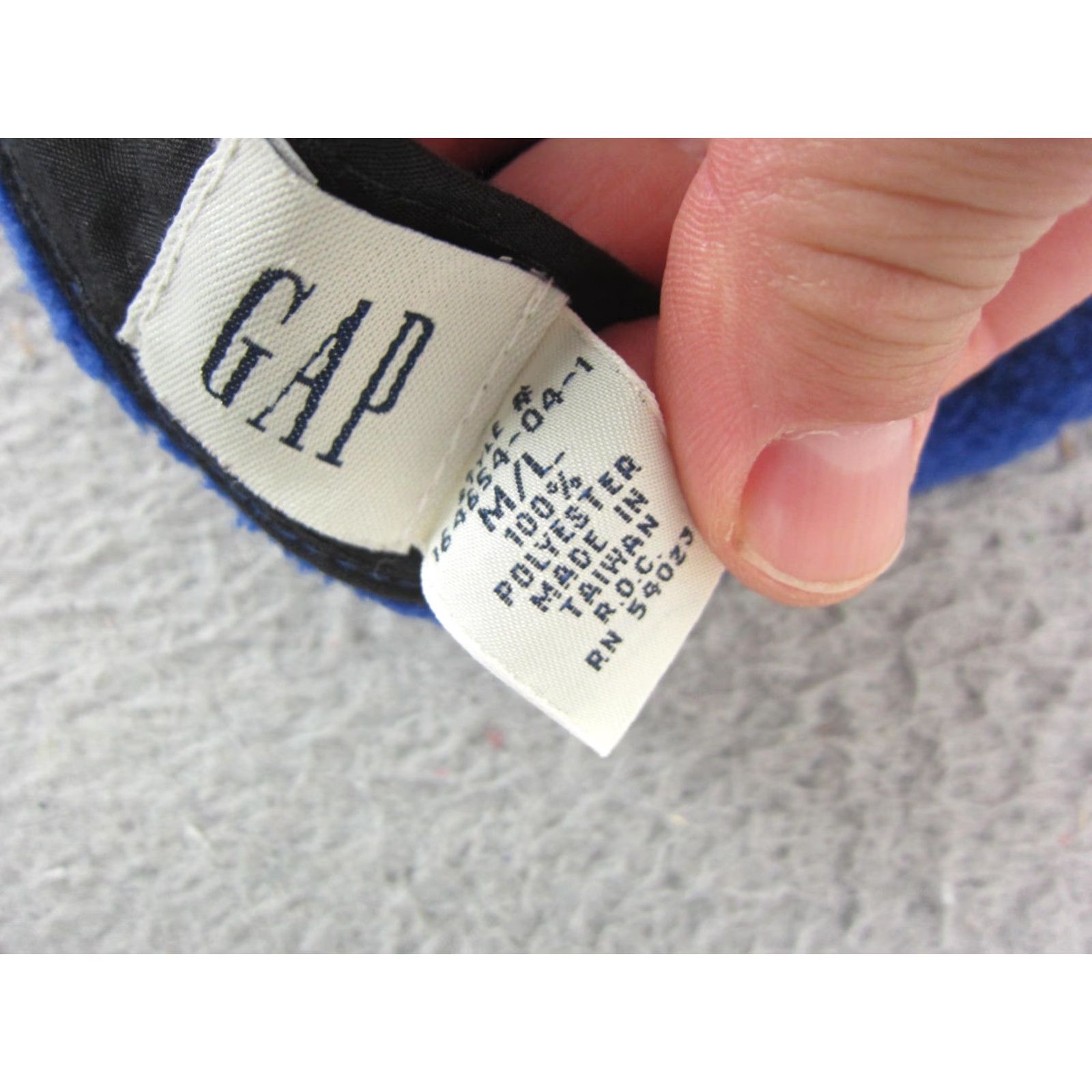Gap VINTAGE Gap Hat Mens Adjustable Blue Fleece Strapback 90s Cap Wide Brim Casual Outdoor Winter Spring Summer Fall Mens Size US M / EU 48-50 / 2 - 4 Thumbnail