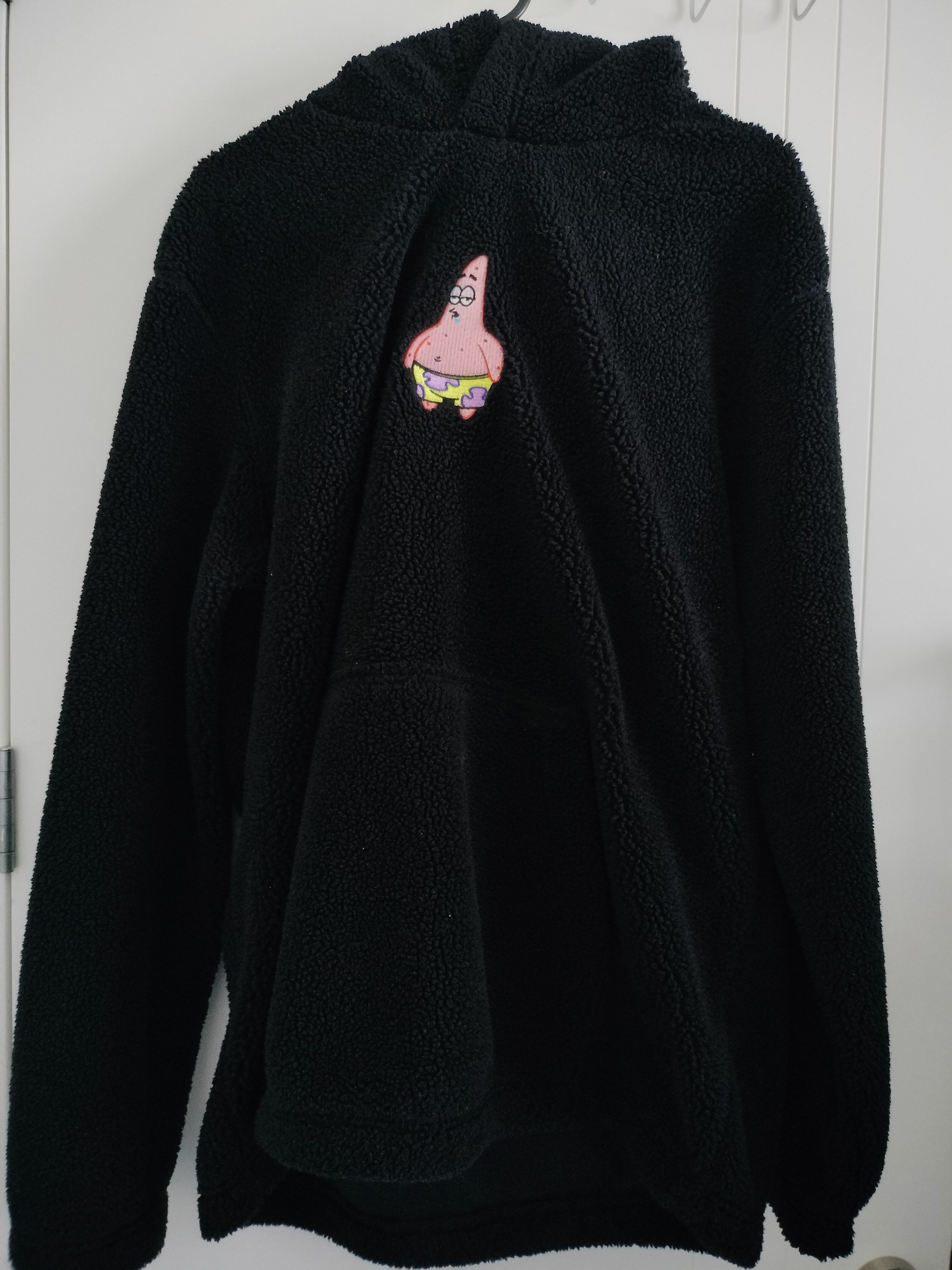 H&M H M Spongebob Patrick Embroidery Boa Fleece Hoodie Black Size US L / EU 52-54 / 3 - 1 Thumbnail