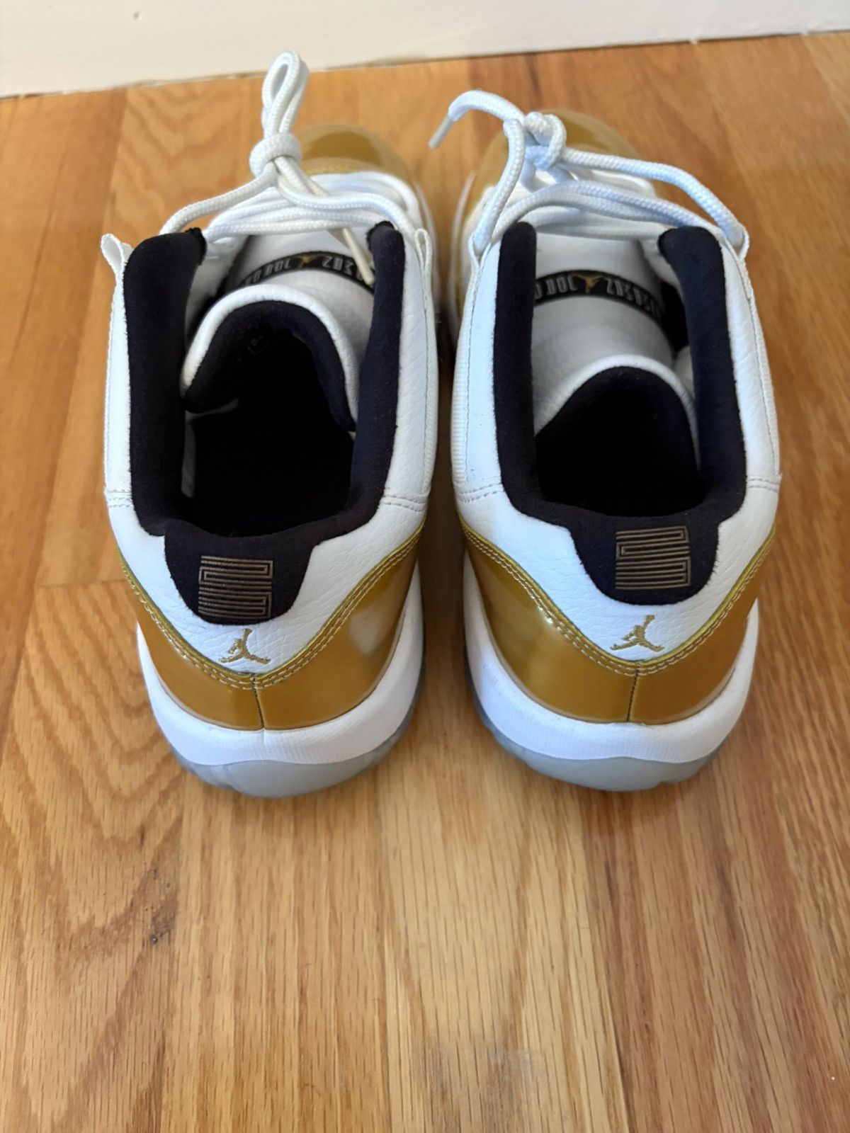 Nike Nike Air Jordan 11 Retro Low GS 528896-103 Size 6.5Y Size US 6.5 / EU 39-40 - 3 Thumbnail