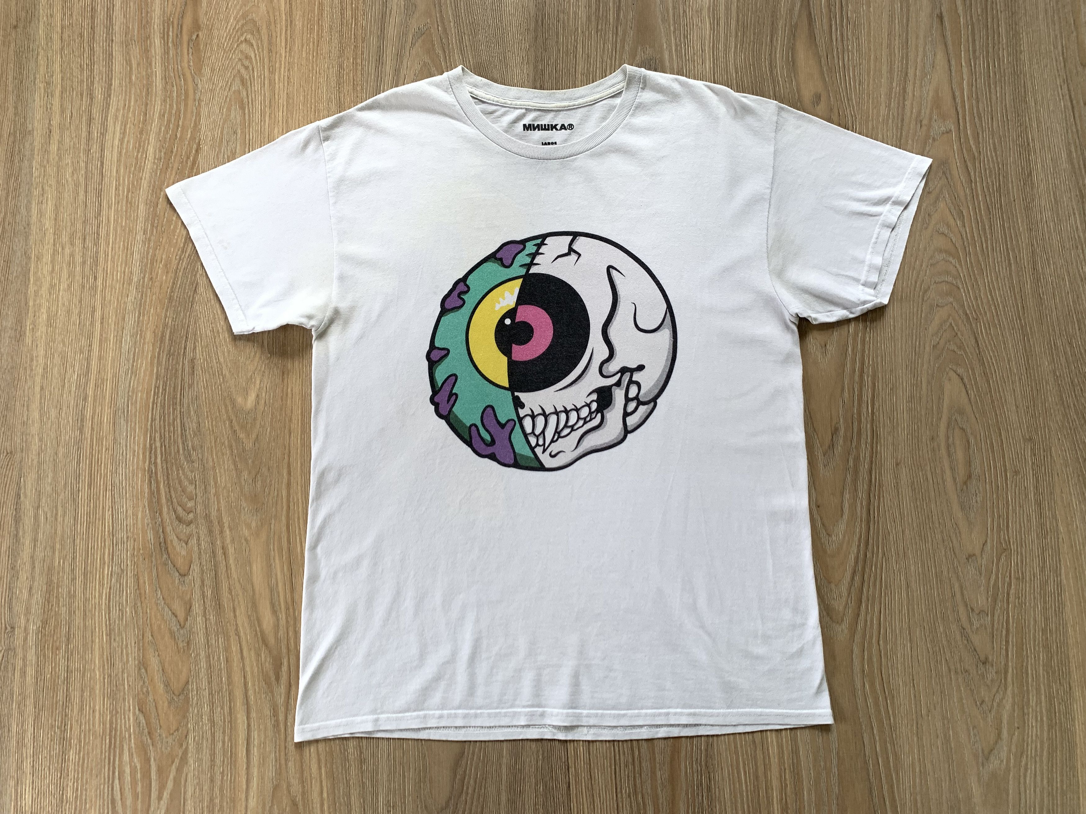 Mishka Rare Mishka White Big Eye Logo T Shirt Size US L / EU 52-54 / 3 - 3 Thumbnail