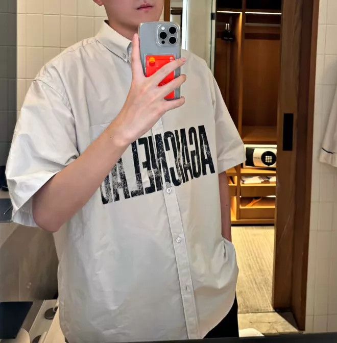 Balenciaga Balenciaga White Destroyed Reversed Logo SS Shirt 37 98N Size US XS / EU 42 / 0 - 8 Thumbnail