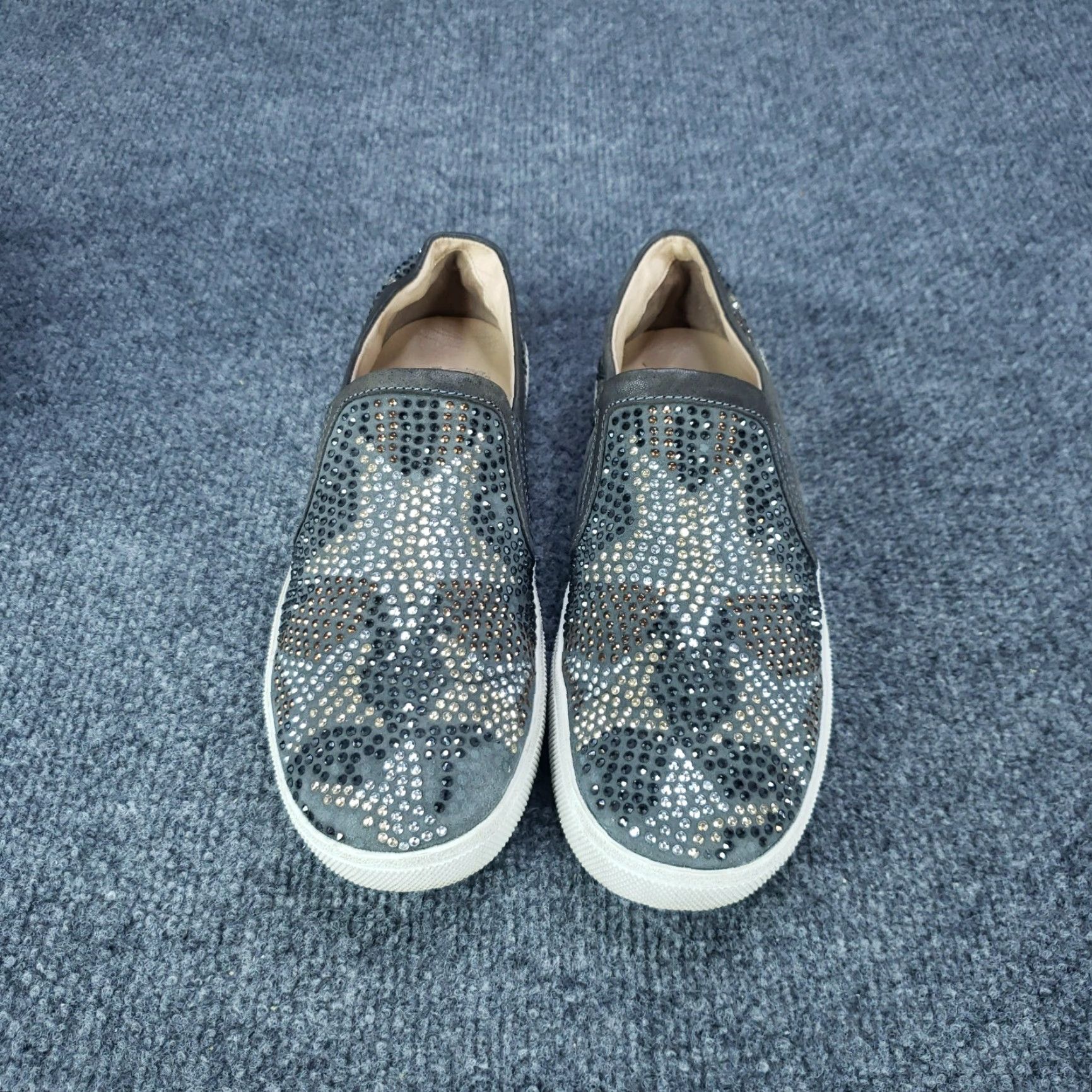 Vince Camuto Vince Camuto Gray Studded Stars Sneaker Womens Size 7.5 Size US 7.5 / IT 37.5 - 3 Thumbnail