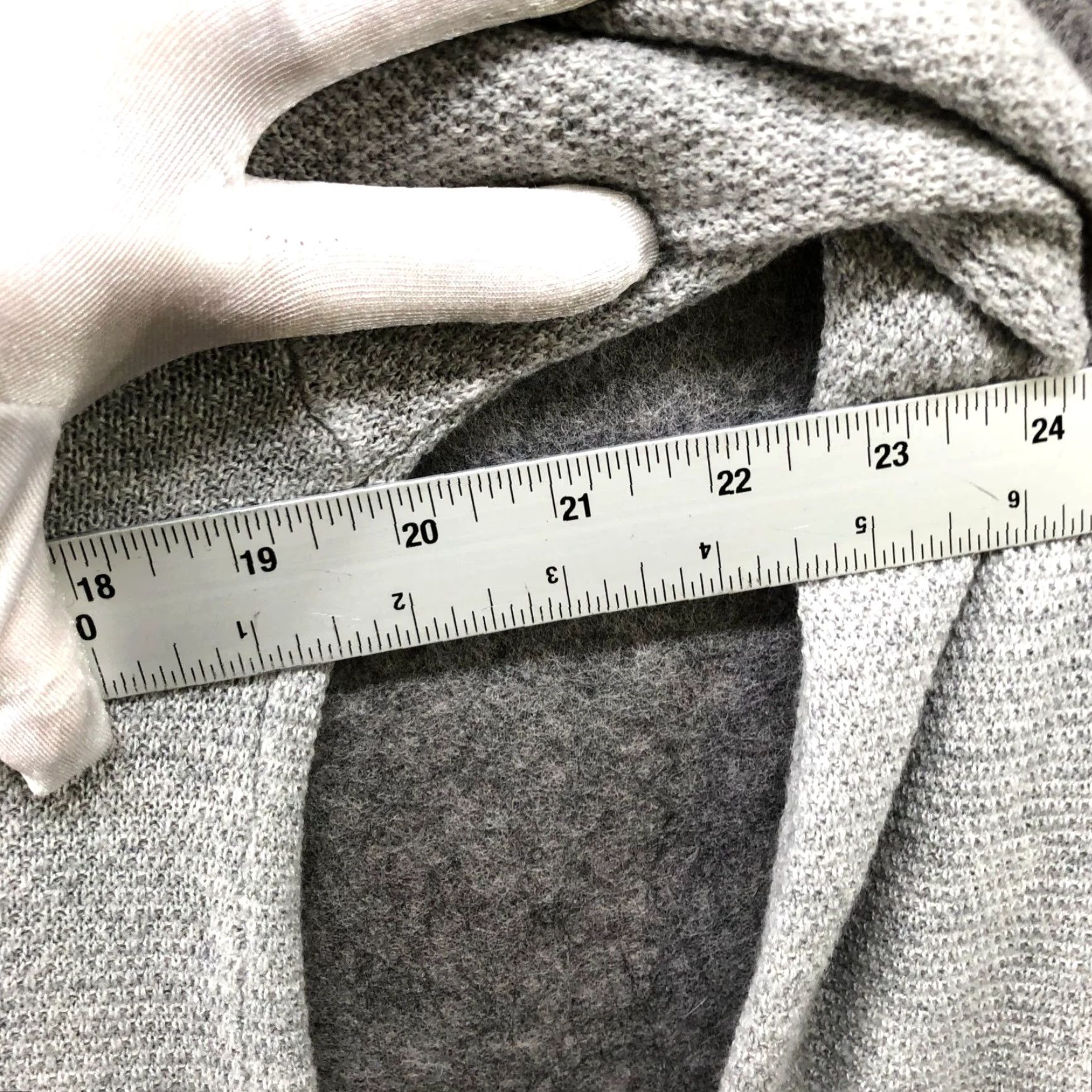 Gap VINTAGE? No. Gap Merino Wool Blend Sweater Womens S Gray V-Neck Tunic Relaxed Textured Size S / US 4 / IT 40 - 7 Thumbnail