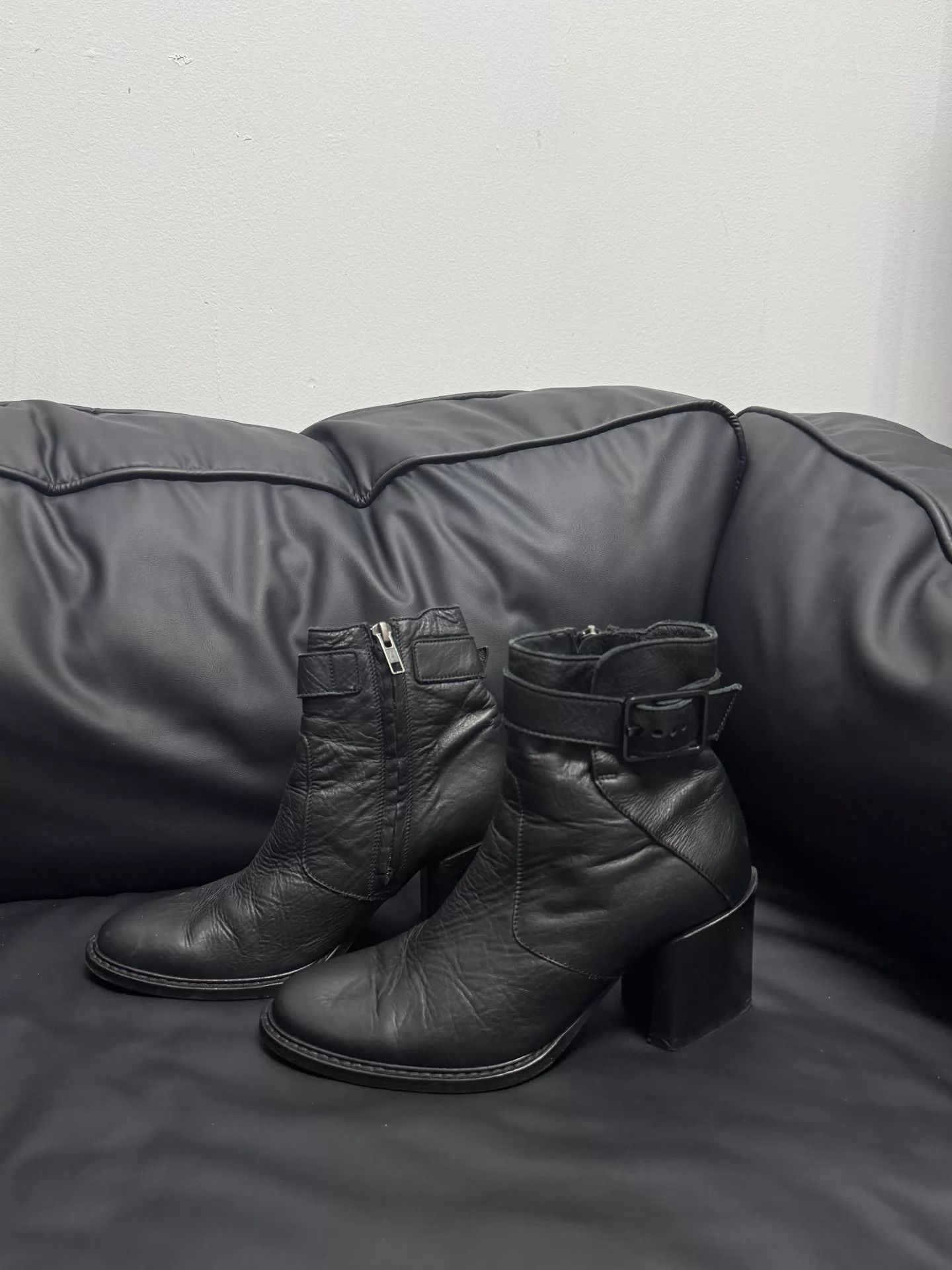 Helmut Lang Helmut Lang 03aw 2010s indie sleaze leather heel boot Size US 6.5 / IT 36.5 - 1 Thumbnail