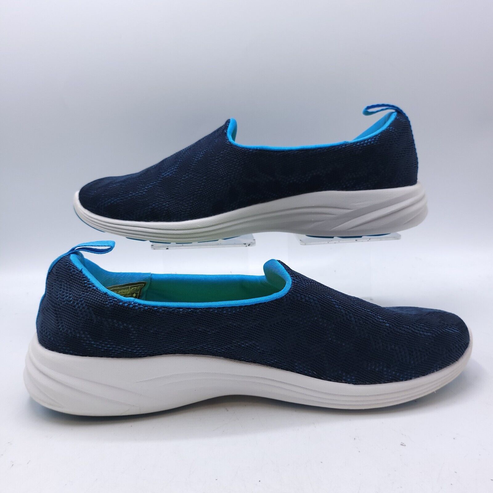 Vionic Vionic 331 Hydra Shoe Womens Size 7 ASR1288 Blue White Size US 7 / IT 37 - 6 Thumbnail