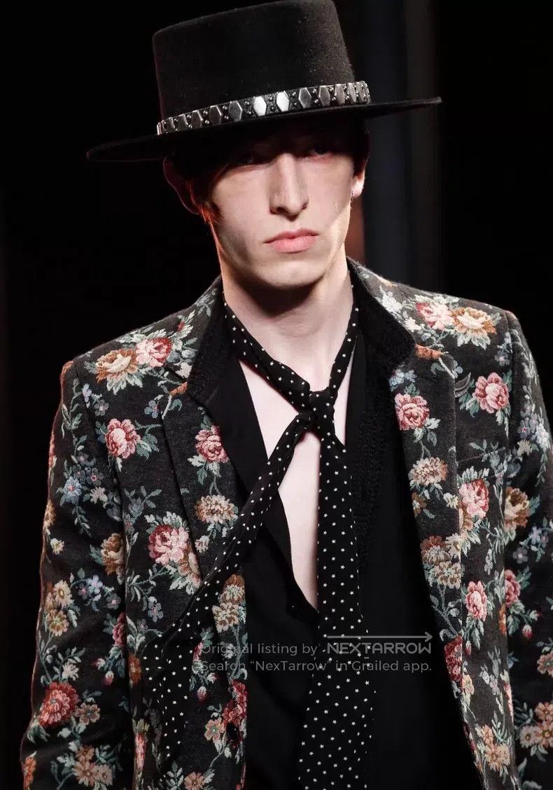 Saint Laurent Paris Saint Laurent Paris Floral Suit i Size US S / EU 44-46 / 1 - 7 Thumbnail