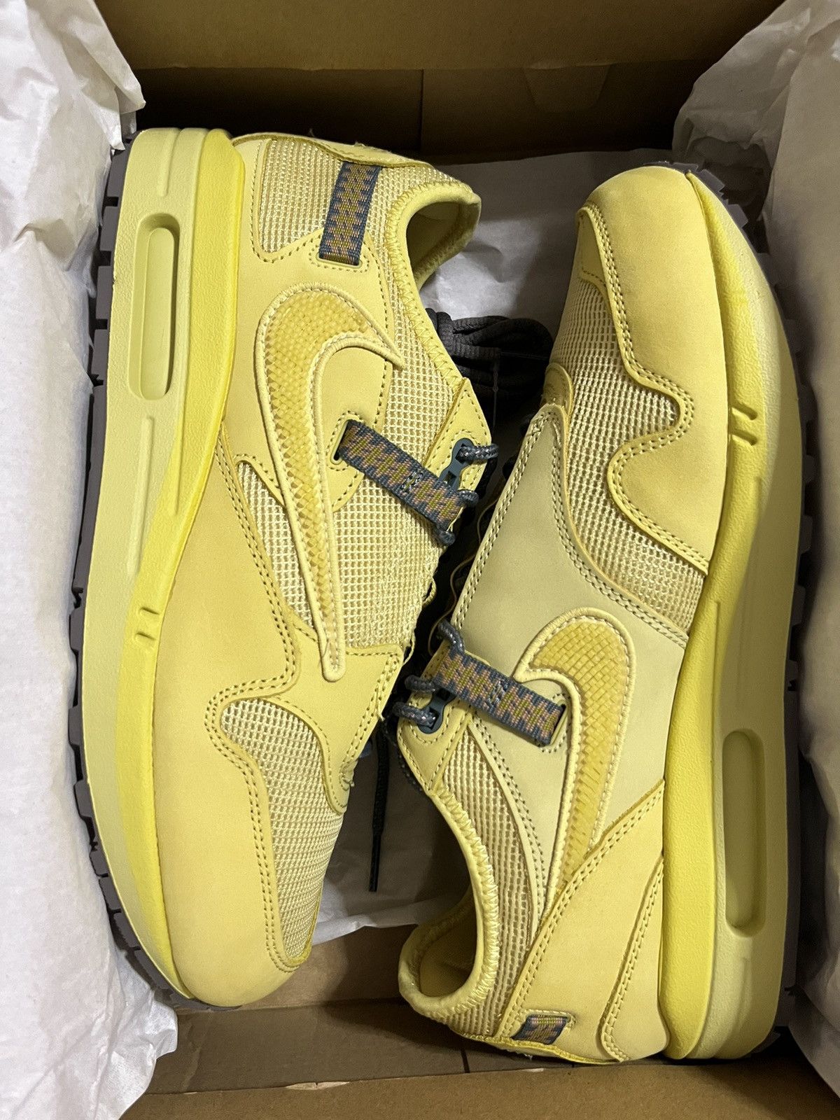 Nike × Travis Scott Nike Air Max 1 x Travis Scott Size US 9.5 / EU 42-43 - 2 Thumbnail