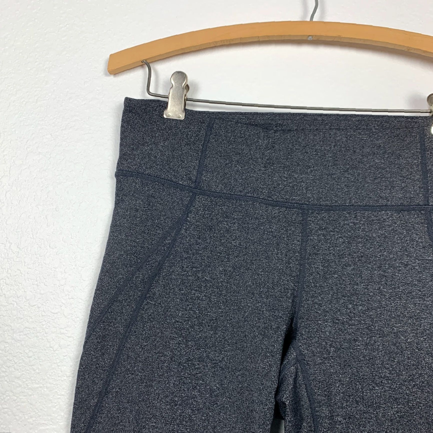 Athleta Athleta Power Up Ananda Split Leg Cropped Pants Leggings 819704 Size Medium Black Womens M Inseam 22” Yoga Activewear Size 32" / US 10 / IT 46 - 2 Thumbnail