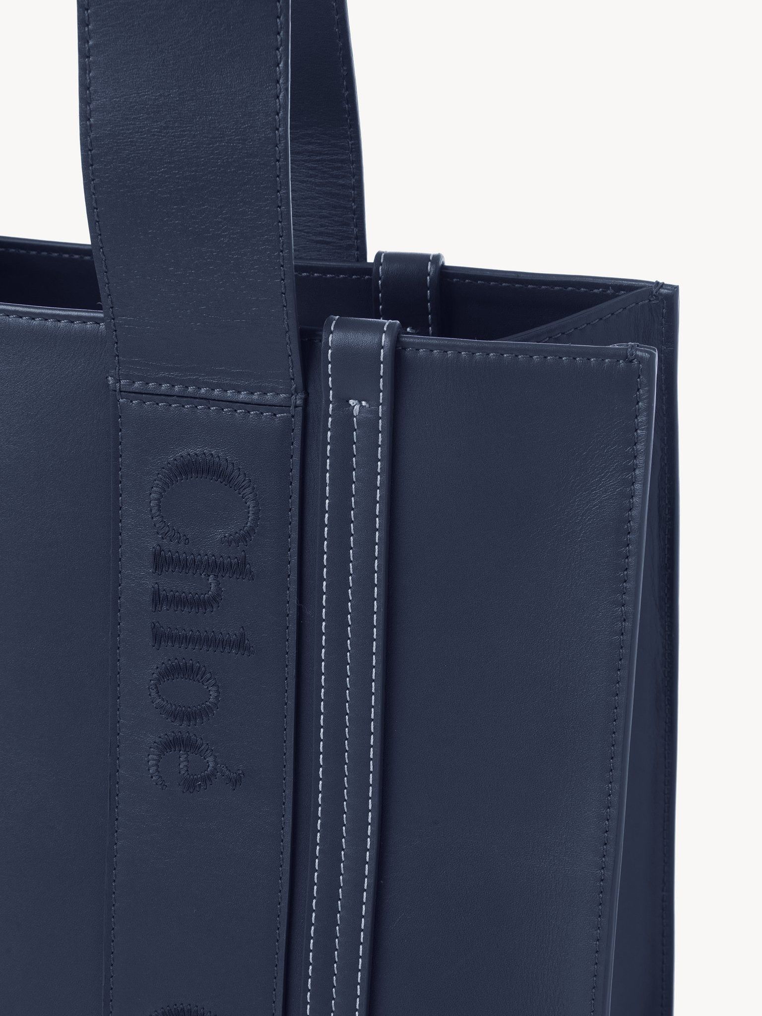 Chloe o1loc1c1024 Size: OS / Woody Medium Tote in Night Blue Size ONE SIZE - 4 Thumbnail