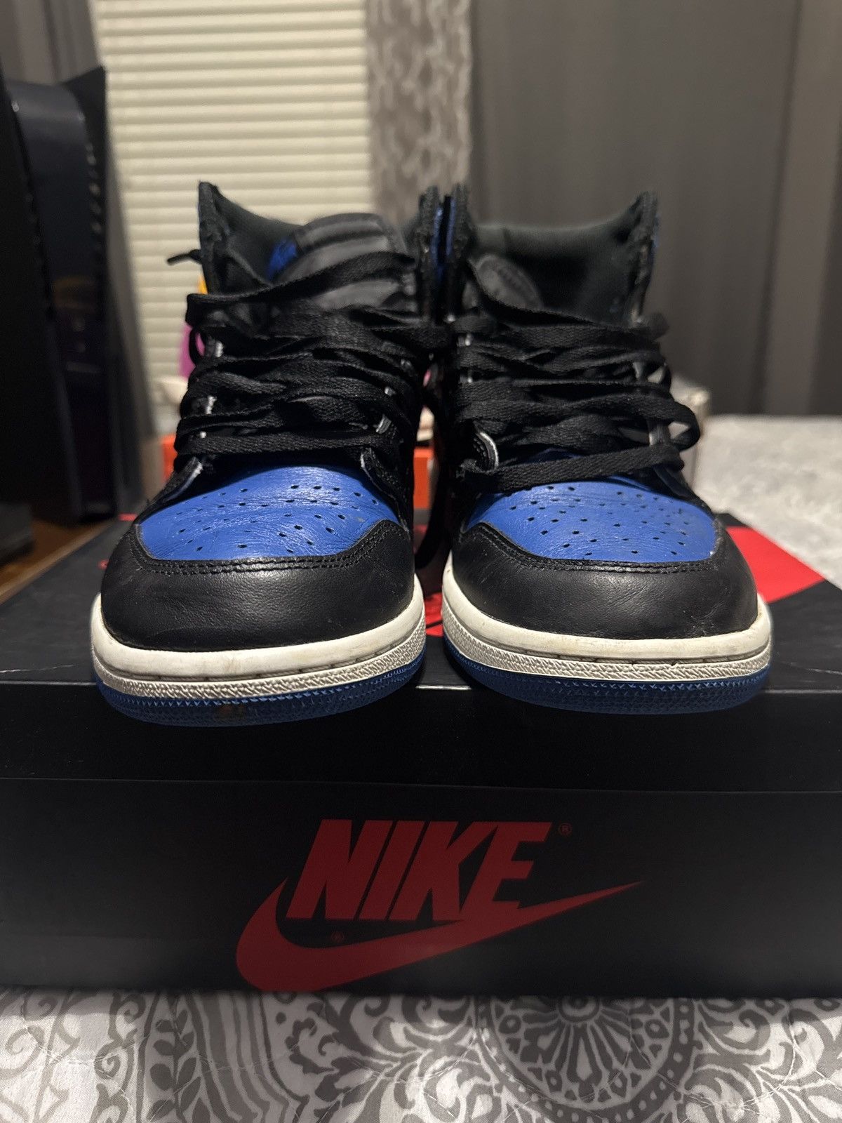 Nike Jordan 1s Size US 9 / EU 42 - 4 Thumbnail