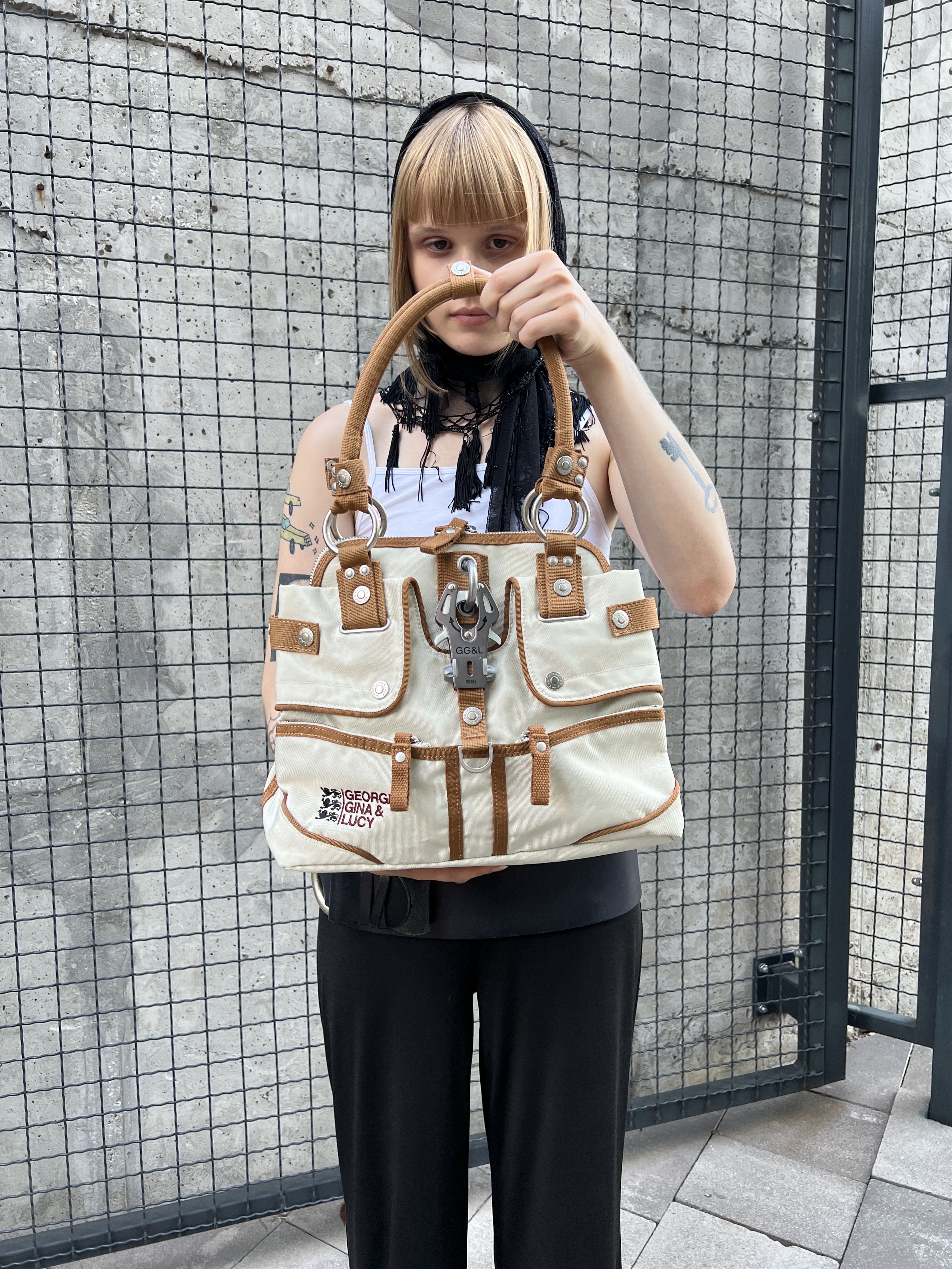 George Gina & Lucy George Gina & Lucy Vintage Y2K Butterfly Charme Shoulder Bag Size ONE SIZE - 3 Thumbnail