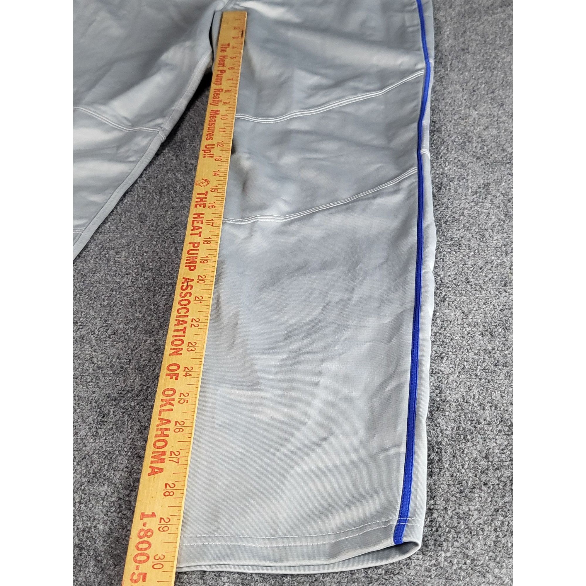 Under Armour Under Armour Gameday Vanish Pants Youth Sz YXL Heatgear Perf Size US 32 / EU 48 - 4 Thumbnail