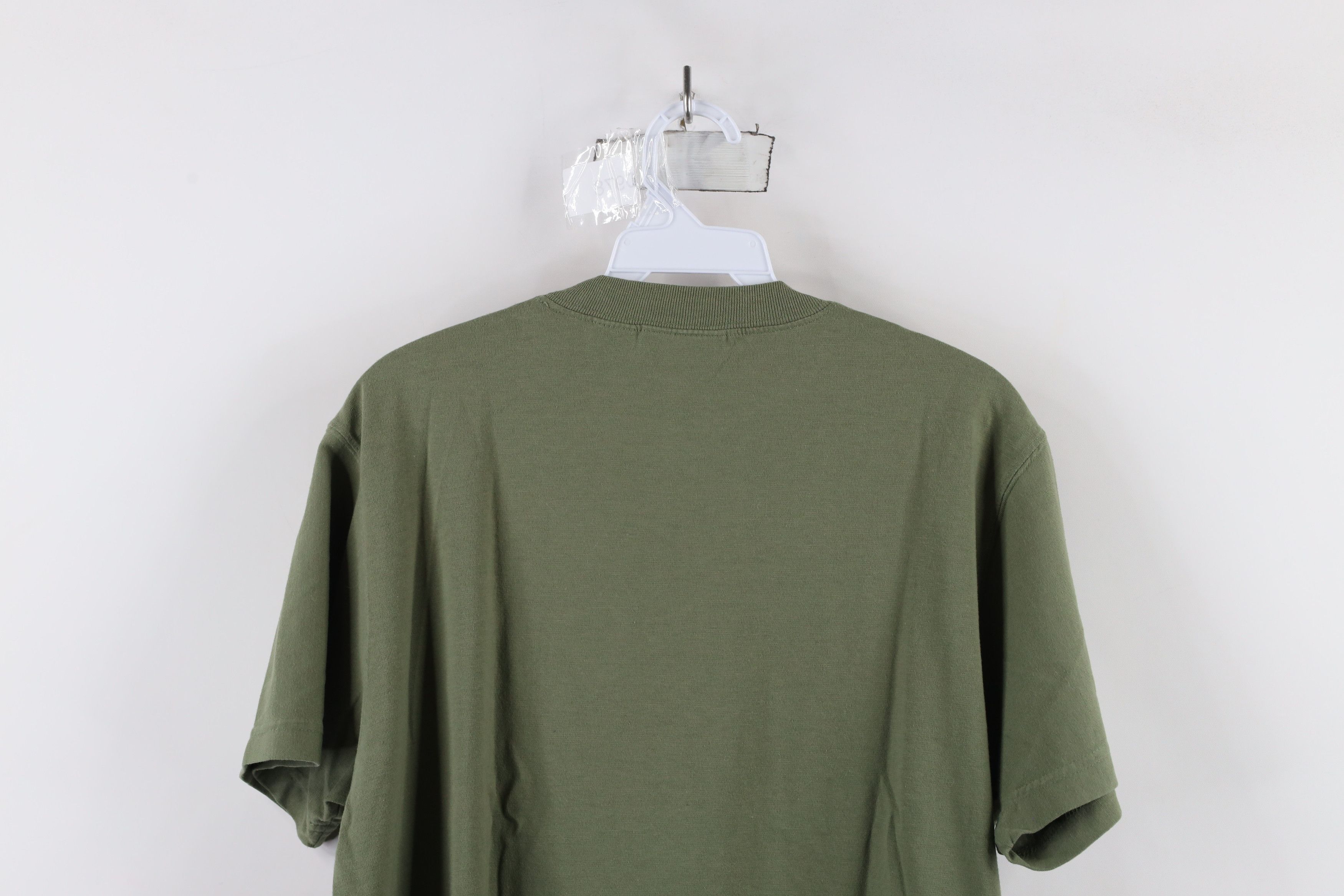 Vintage Vintage 90s Streetwear Blank Short Sleeve T-Shirt Army Green Size US L / EU 52-54 / 3 - 9 Thumbnail