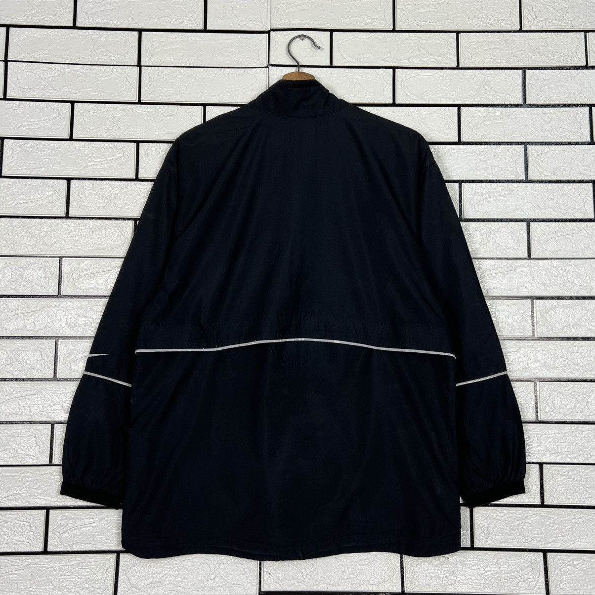 Nike Vintage NIKE Center Logo Half Zipper Light Jacket #4110-C187 Size US M / EU 48-50 / 2 - 16 Thumbnail