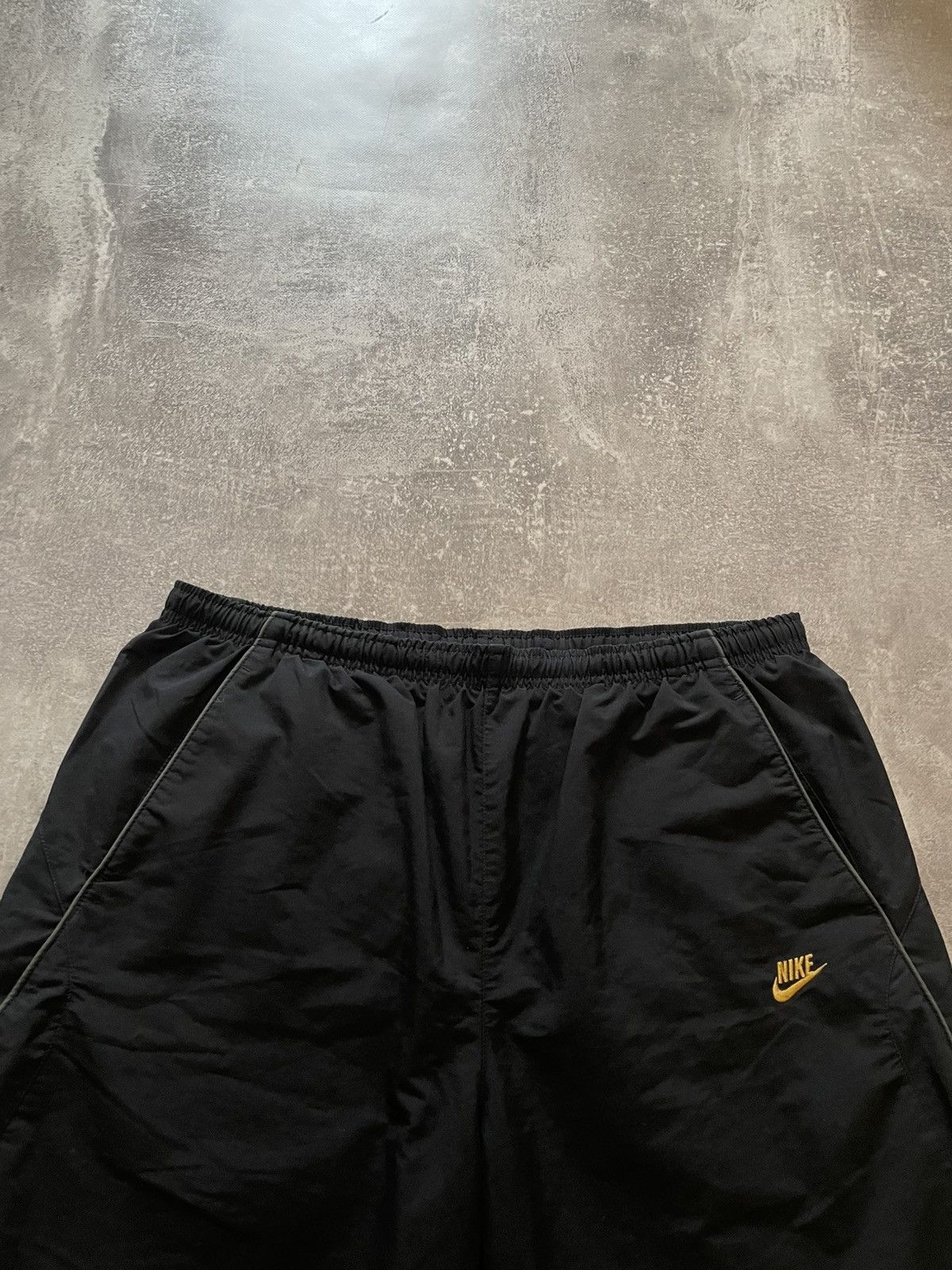 Nike × Vintage Vintage Nike Black Shorts Y2K Size XL Size US 36 / EU 52 - 2 Thumbnail