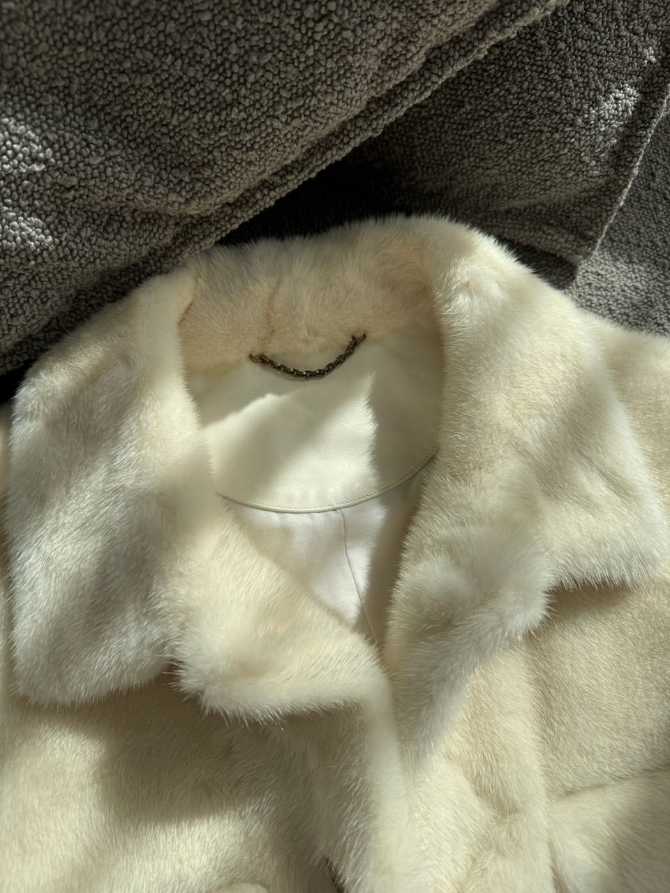 Louis Vuitton Louis Vuitton 100% Mink Fur Jacket SS19 RARE made in FRANCE Size US S / EU 44-46 / 1 - 18 Thumbnail