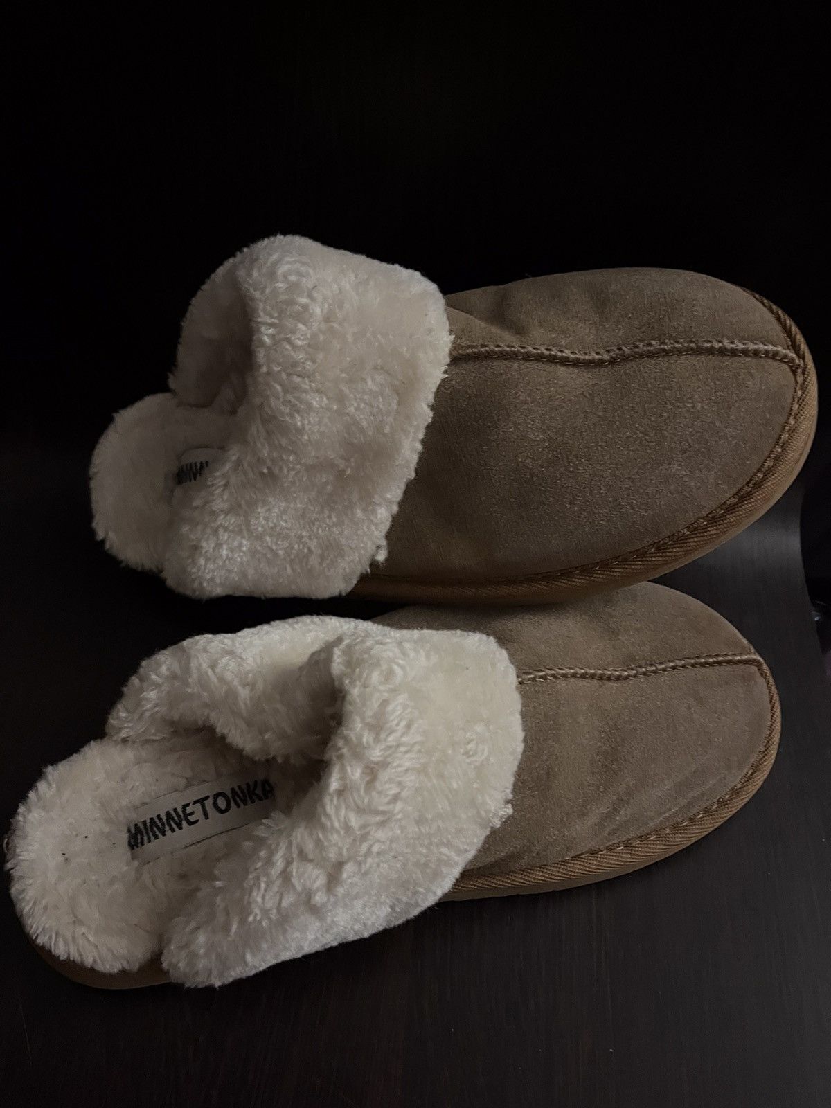 Minnetonka MinneTonka Women’s Chesney Slippers Size 10W Size US 10 / IT 40 - 4 Thumbnail