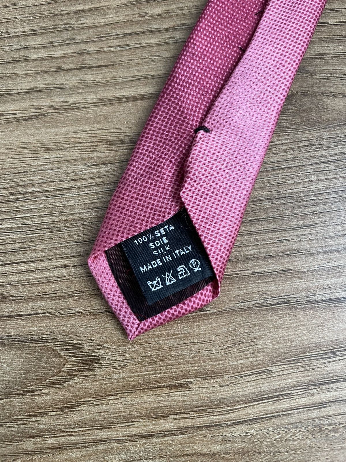 Versace RARE VERSACE Classic Red Silk Tie Printed Logo Abstract Size ONE SIZE - 11 Thumbnail