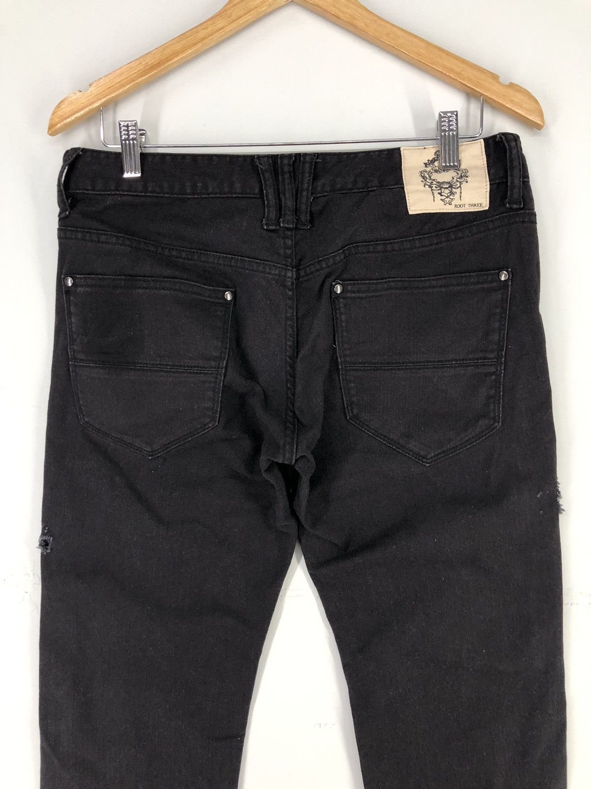 Japanese Brand Japanese Brand Root Three Distressed Black Jeans Size US 31 - 15 Thumbnail