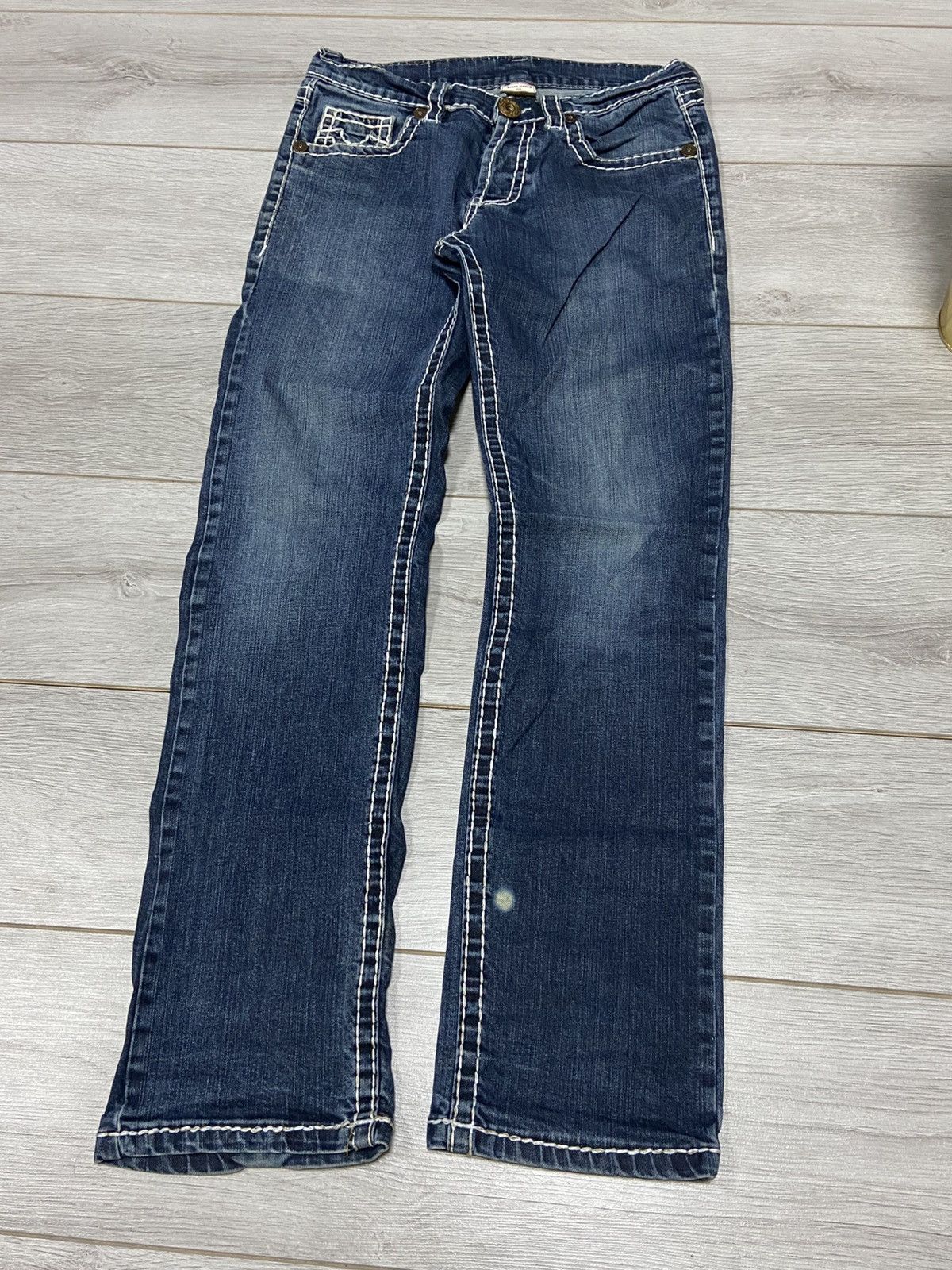 True Religion True Religion white stitched horse shoe vintage denim jeans Size US 30 / EU 46 - 4 Thumbnail