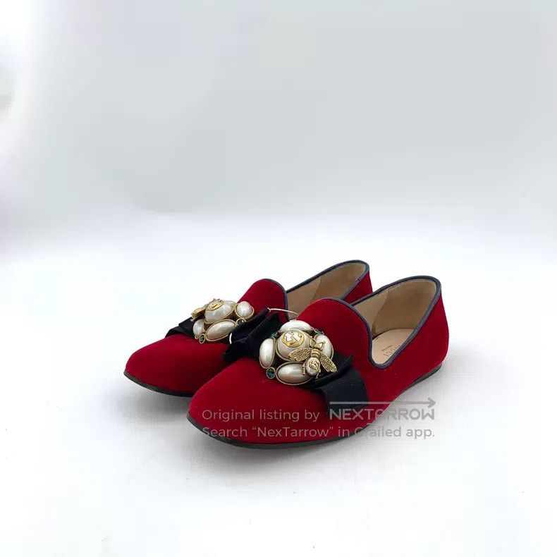 Gucci Gucci Red bee pearl buckle decoration casual flat shoes Size US 5 / IT 35 - 1 Thumbnail