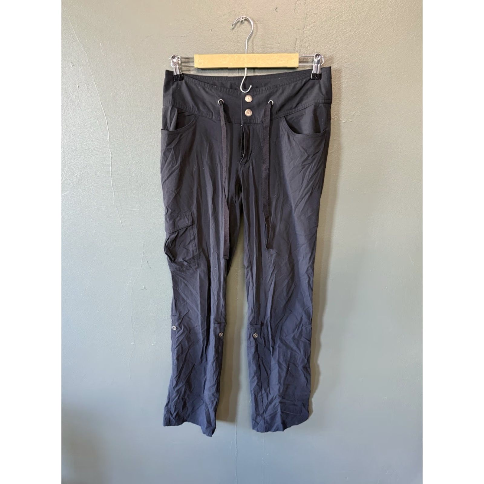 Vintage Columbia Womens Cargo Pants Omni-Shield Black 4 Pants Regular 31in Inseam Womens Size 27" / US 4 / IT 40 - 2 Thumbnail