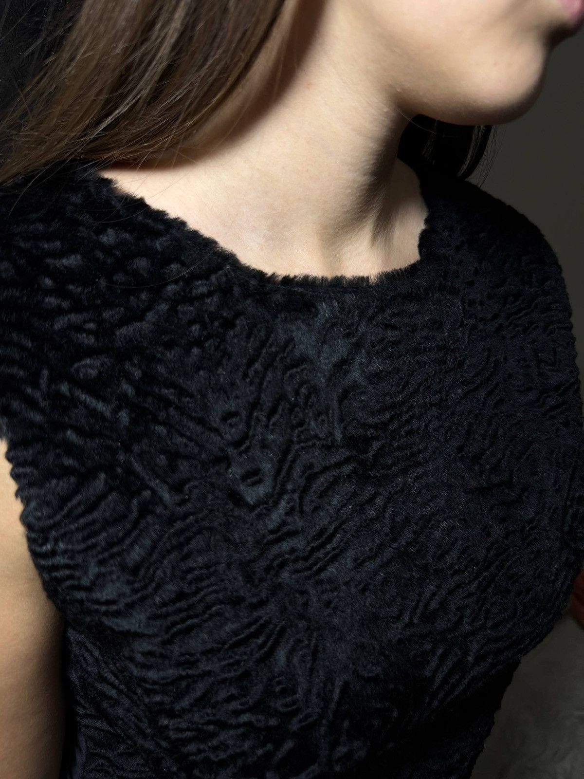 Moncler Women`s Moncler Black Textured Faux-Fur Vest Autentic Size L Size L / US 10 / IT 46 - 5 Thumbnail