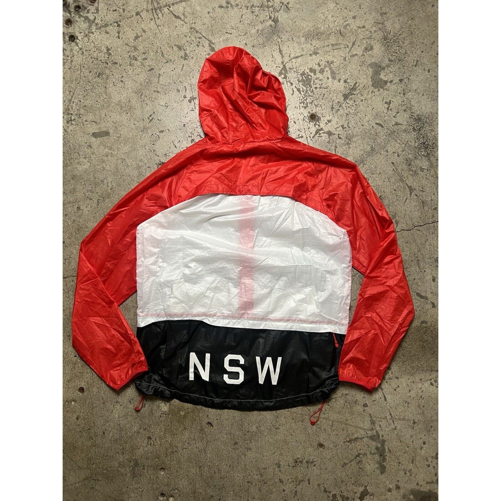 Nike NIKE NSW Swoosh Windrunner Retro Red White Mens L 2010 EUC Size US L / EU 52-54 / 3 - 2 Thumbnail