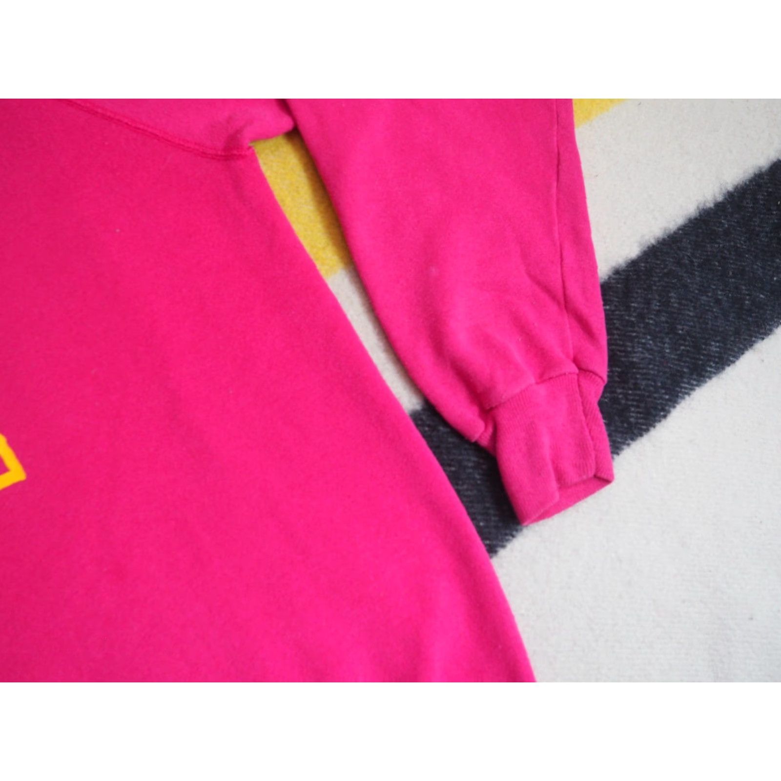 Hanes **VTG 90s Hanes Pink Flower Floral Art USA Pullover Sweatshirt XL** User: VTG 90s Hanes Pink Flower Floral Art USA Pullover Sweatshirt XL Size XL / US 12-14 / IT 48-50 - 7 Thumbnail