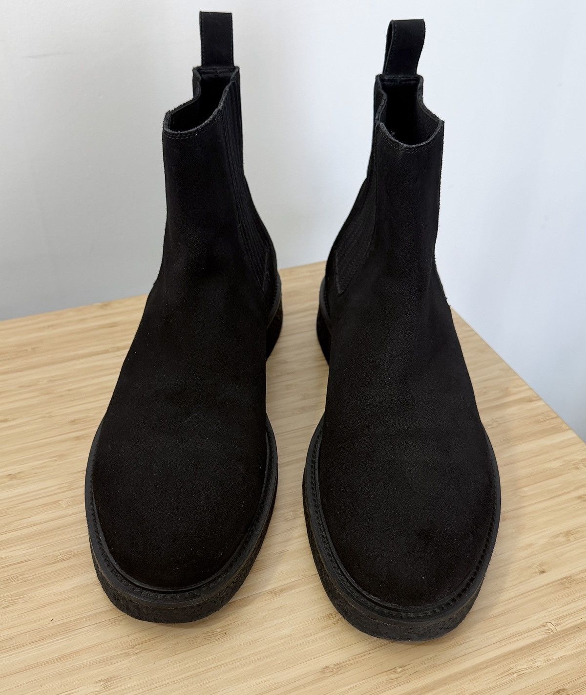 Saint Laurent Paris SAINT LAURENT Mens Hugo 35 Black Suede Chelsea Boot Size 45 Size US 12 / EU 45 - 6 Thumbnail