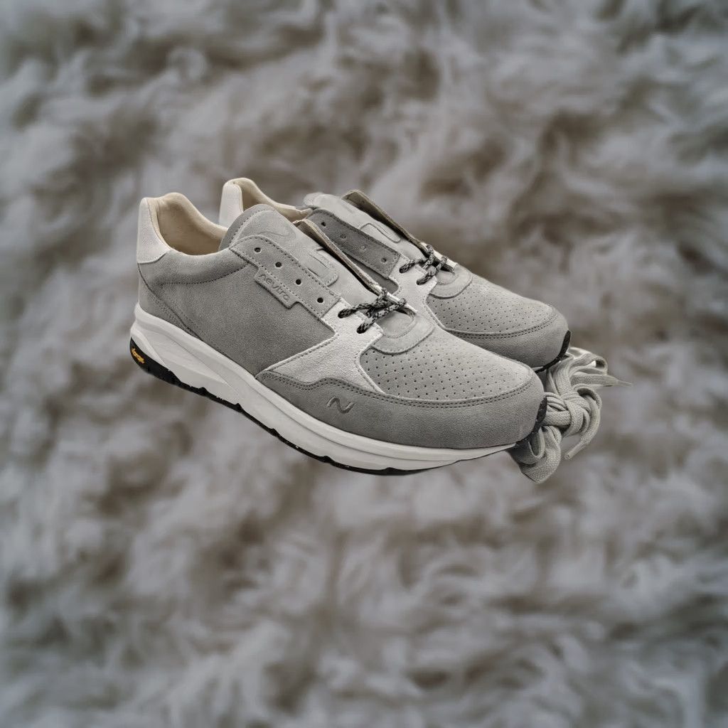 Vibram Nevtra Hakone V.1 Shoes Mens 9.5 Gray Suede Low Top Running Vibram Sneaker Size US M / EU 48-50 / 2 - 1 Thumbnail