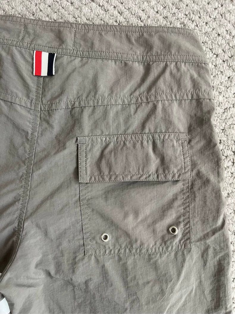 Thom Browne Thom browne Size 0 Gray four-striped nylon shorts 2504-Nex Size US 29 - 3 Thumbnail