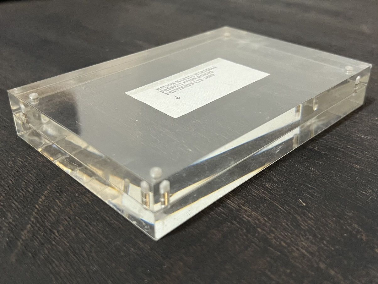 Maison Margiela SPRING 2009 ROLLING PAPER RUNWAY INVITATION Size ONE SIZE - 2 Thumbnail