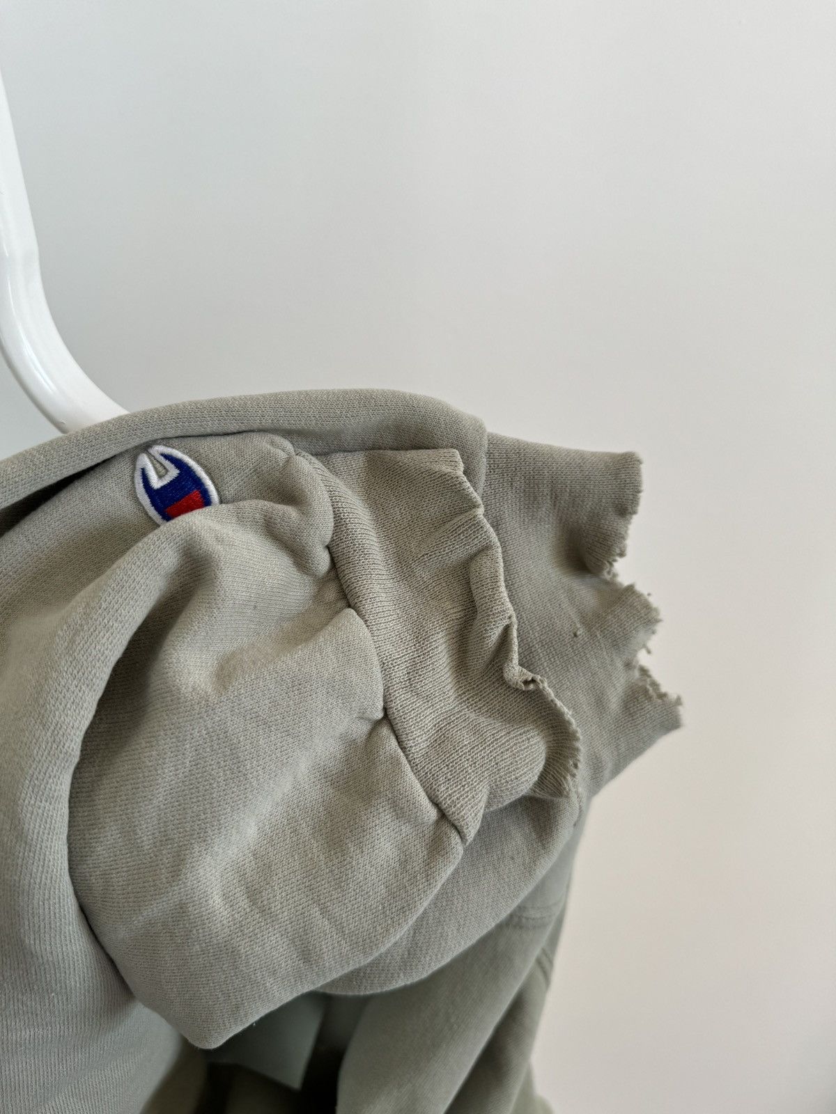 Champion × Vintage Vintage Champion Distressed Sweatshirt Made in Mexico Size US XL / EU 56 / 4 - 4 Thumbnail