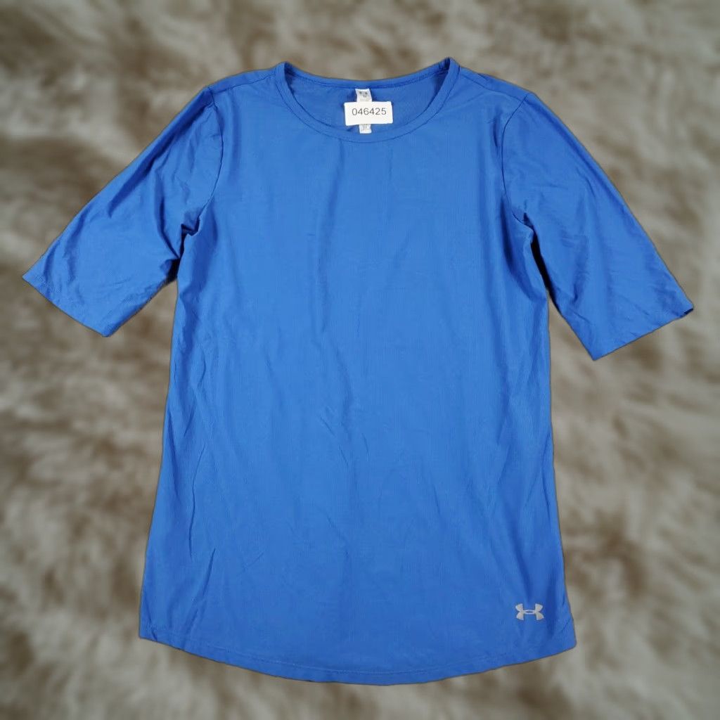 Under Armour Under Armour T Shirt Womens Size Small Blue Casual Short Sleeve Size S / US 4 / IT 40 - 1 Thumbnail