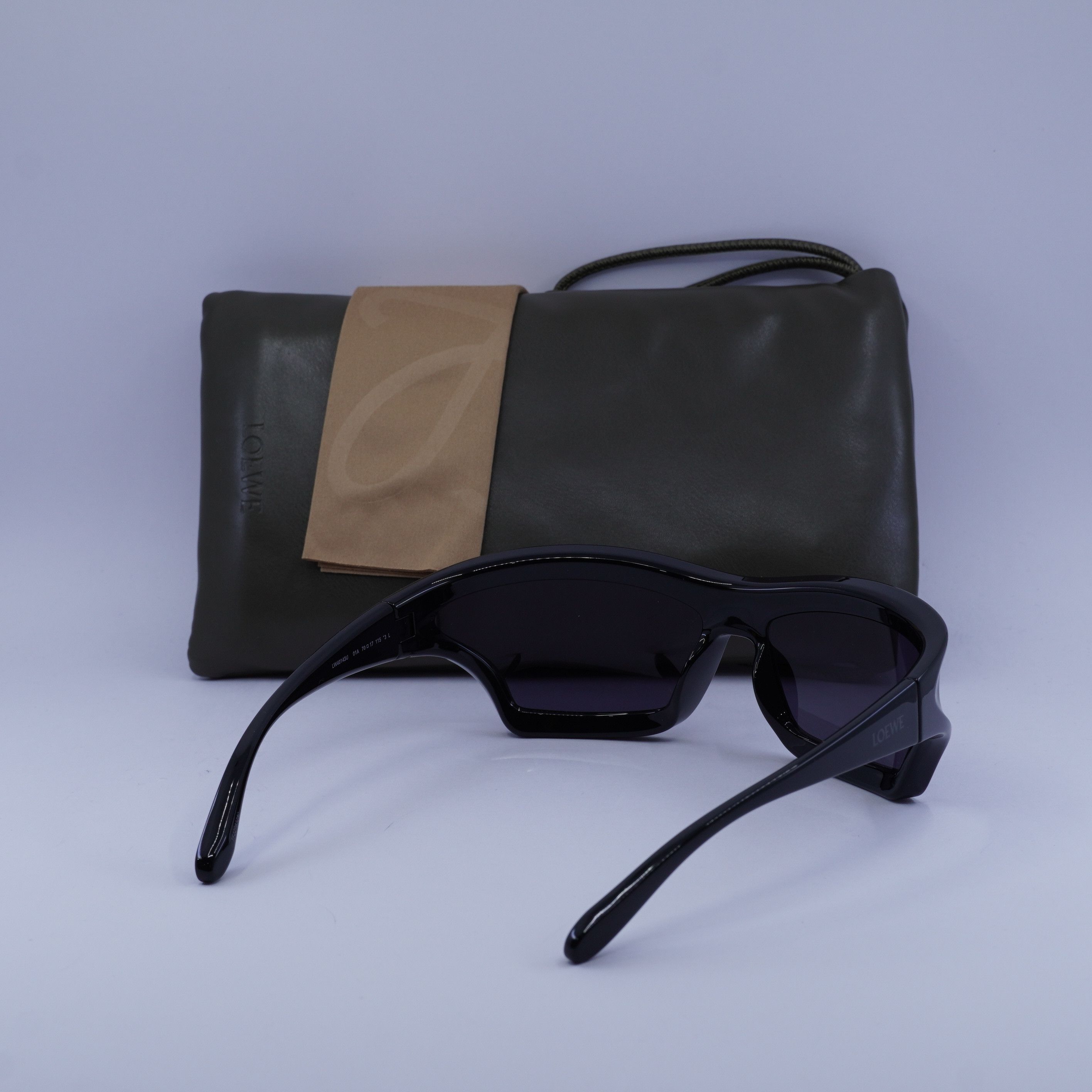 Loewe Loewe LW40143U 01A Sunglasses Black Shield Frame Size ONE SIZE - 10 Thumbnail