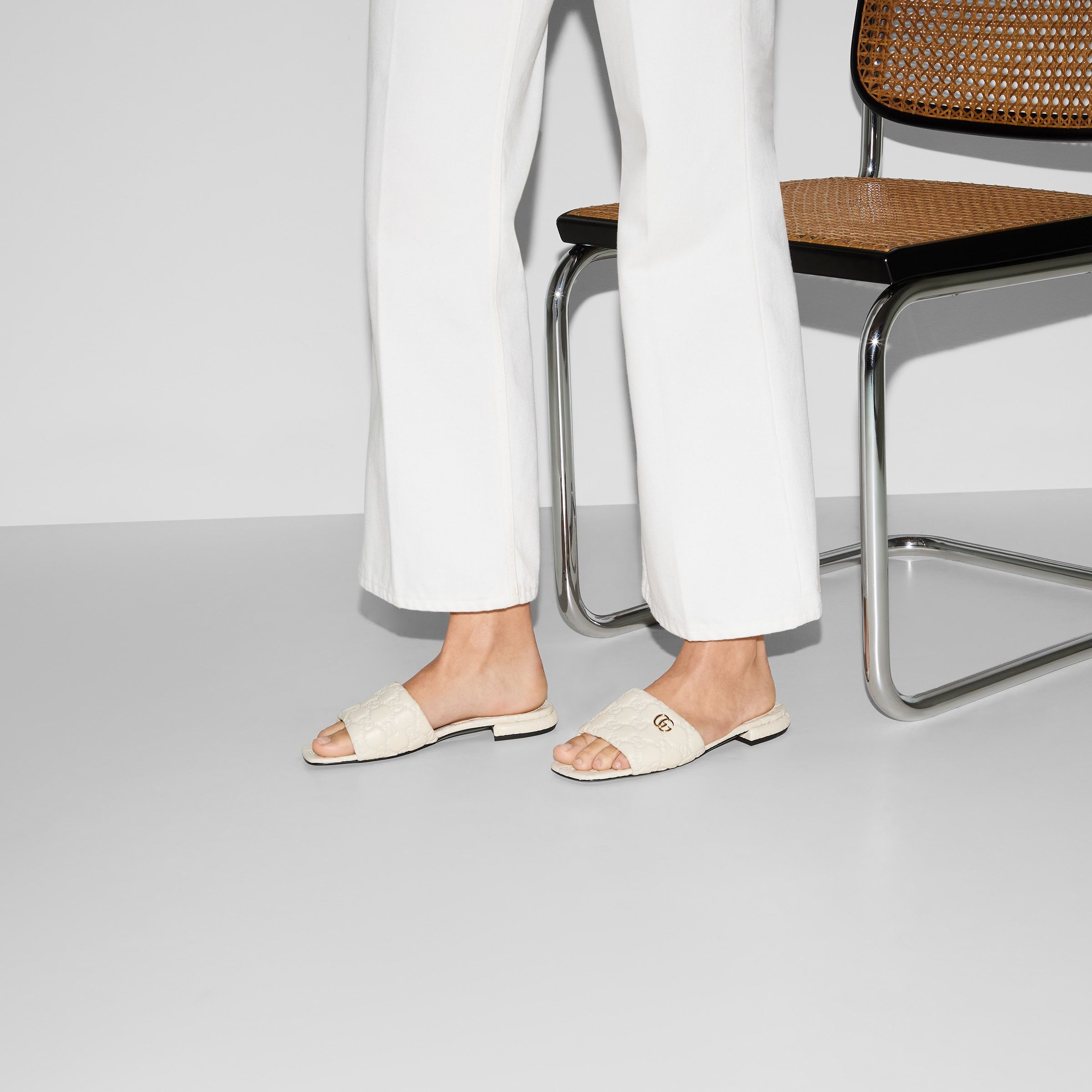 Gucci oc11z1025 Slide Sandals With Double G in Ivory Size US 7 / IT 37 - 3 Thumbnail