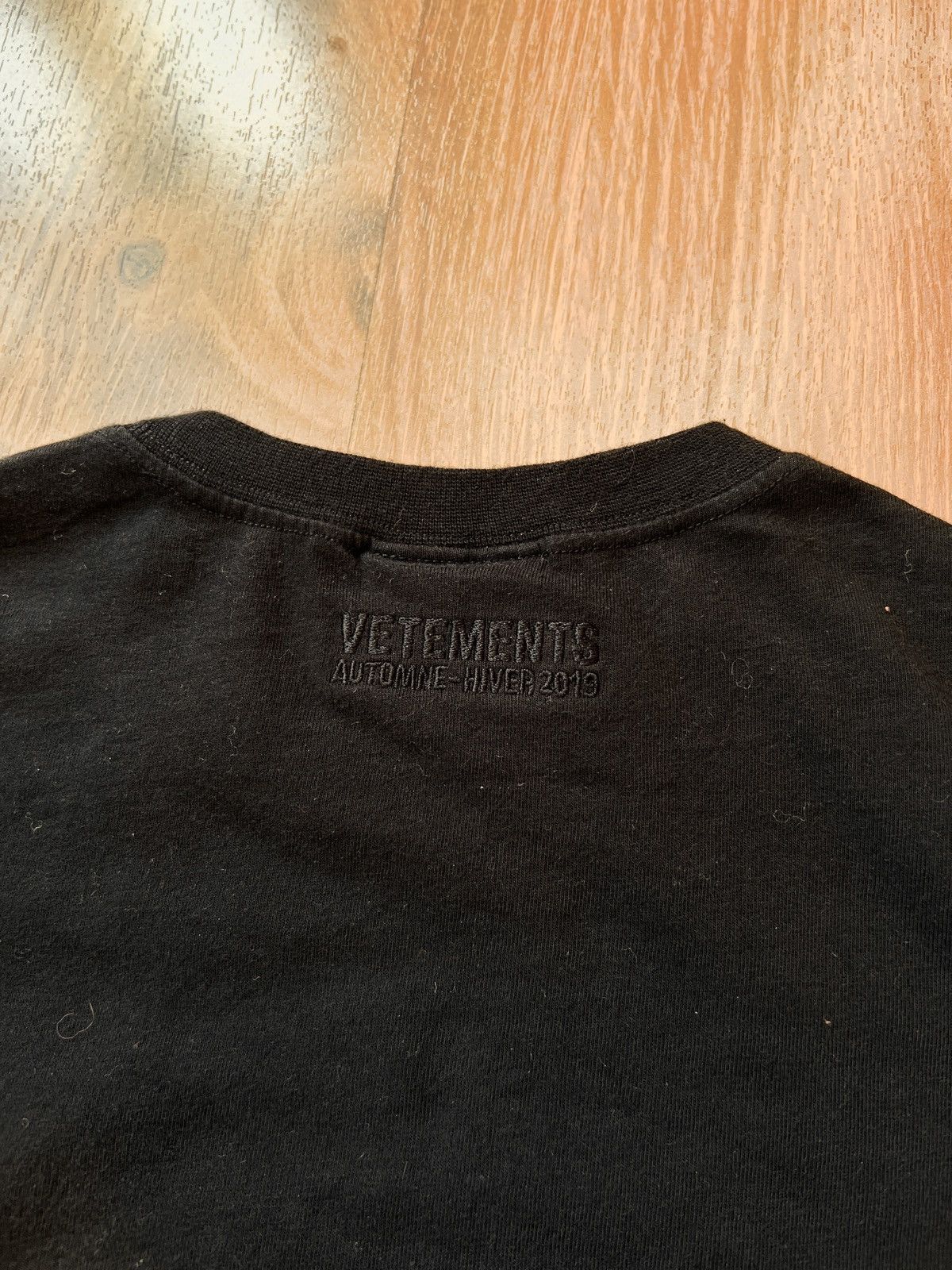 Vetements Rare Vetements Hug Me T-Shirt Size US S / EU 44-46 / 1 - 9 Thumbnail