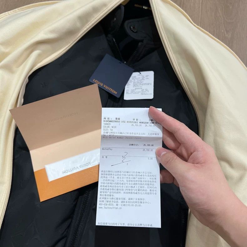 Louis Vuitton Louis Vuitton Louis Vuitton Black DoubleSided Down Jacket- Size US L / EU 52-54 / 3 - 8 Thumbnail