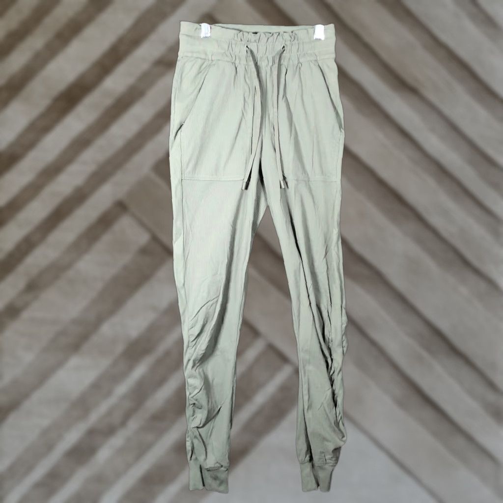 Lululemon Lululemon Womens Pants Green High Rise Pull On Beyond The Studio Jogger Stretch 0 Size 42" / US 20 - 1 Thumbnail