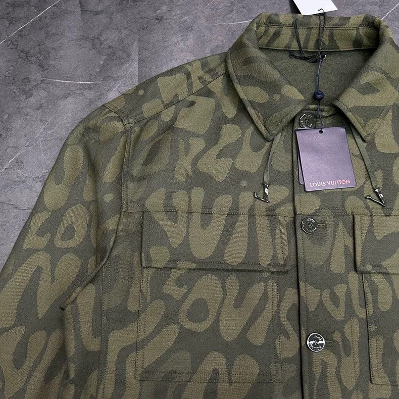 Louis Vuitton Louis Vuitton Army Green Bullet Screen Full of Jacket Size US L / EU 52-54 / 3 - 3 Thumbnail