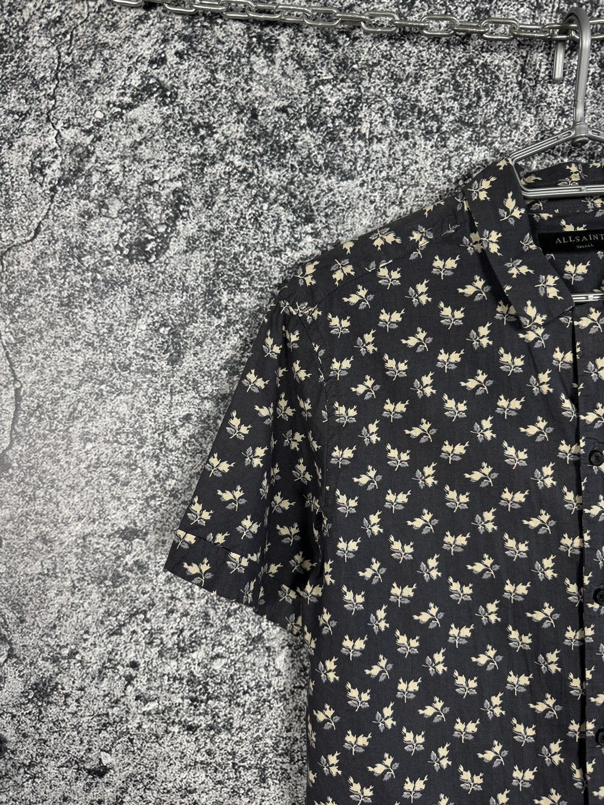 Allsaints Allsaints Lucerne SS Shirt Maple Leaf Print Button Up Size S Size US S / EU 44-46 / 1 - 3 Thumbnail