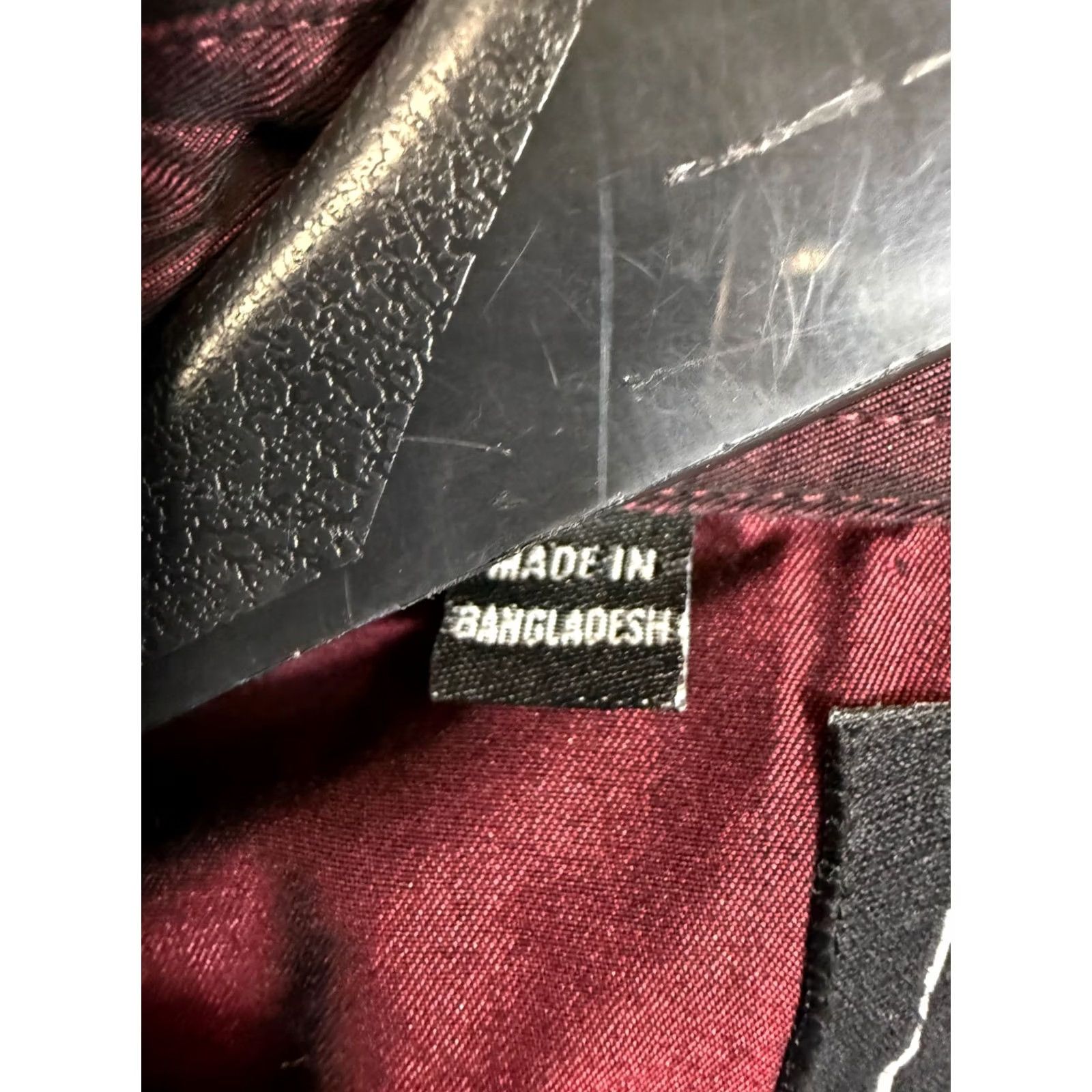 Guess VINTAGE Guess Iridescent Shirt Mens S Maroon Red Long Sleeve Shoulder Epaulets Button Up Pockets 90s Mens Size US S / EU 44-46 / 1 - 7 Thumbnail