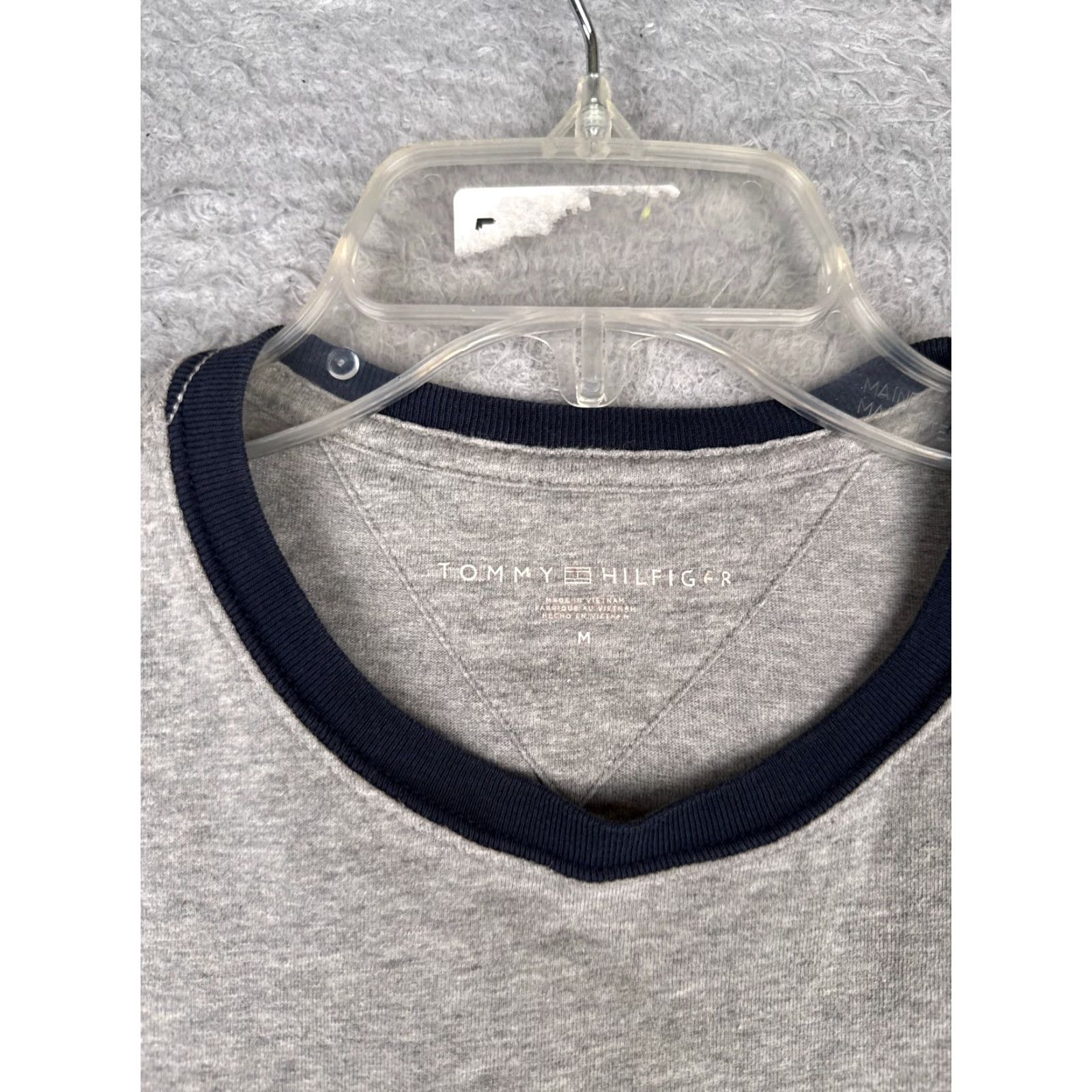 Tommy Hilfiger Tommy Hilfiger Shirt Men Adult Medium Gray Short Sleeve Crew Neck 100% Cotton Logo Embroidered Jersey T-Shirt Size US M / EU 48-50 / 2 - 7 Thumbnail