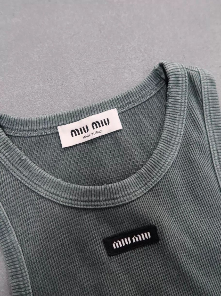 Miu Miu MIU MIU Women's Taupe Small Logo Knit Vest M Size M / US 6-8 / IT 42-44 - 3 Thumbnail